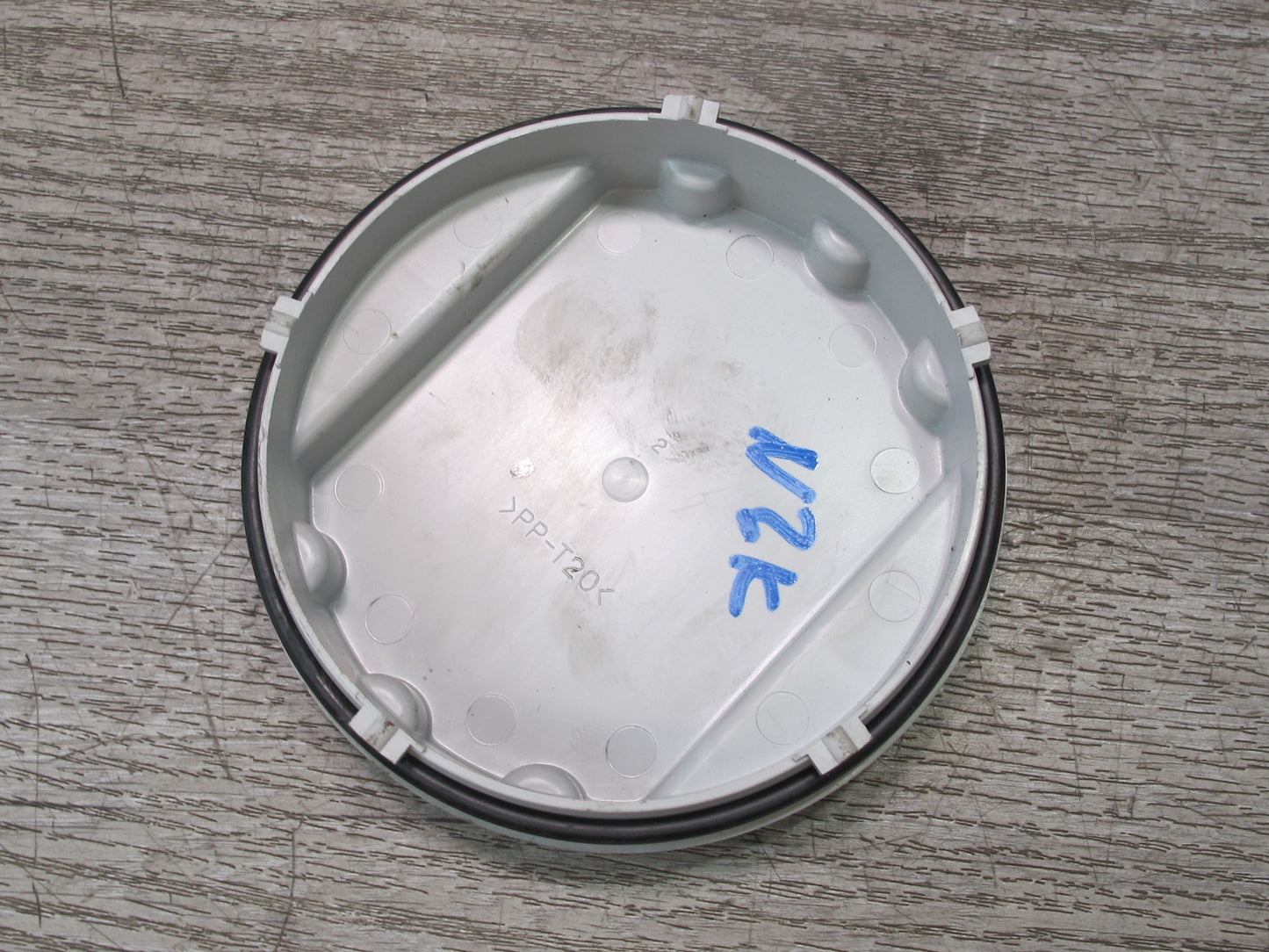 06-09 Nissan 350Z Z33 Front Left or Right Headlight Lamp Bulb Access Cover OEM