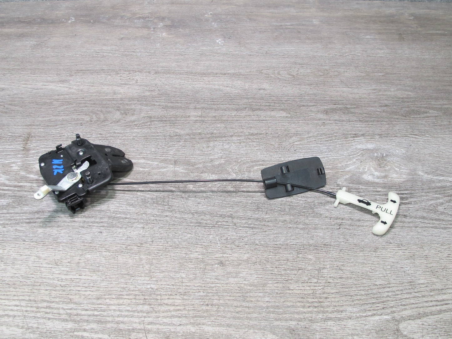 04-09 Nissan 350Z Z33 Convertible Rear Trunk Lid Lock Latch Actuator OEM