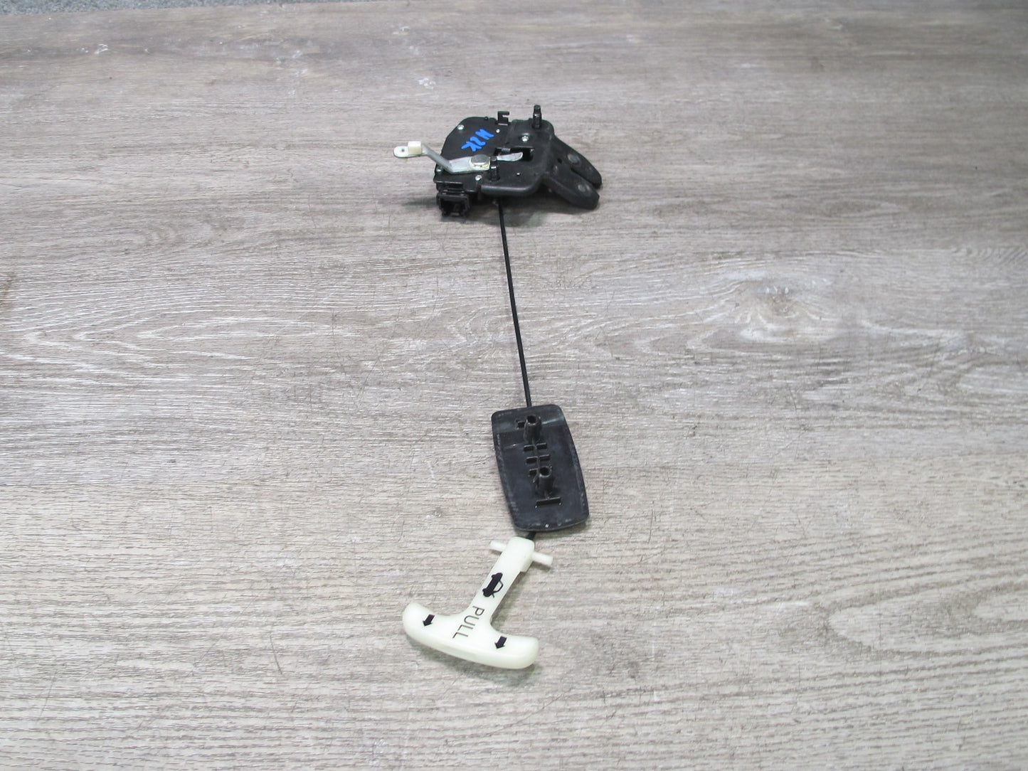 04-09 Nissan 350Z Z33 Convertible Rear Trunk Lid Lock Latch Actuator OEM