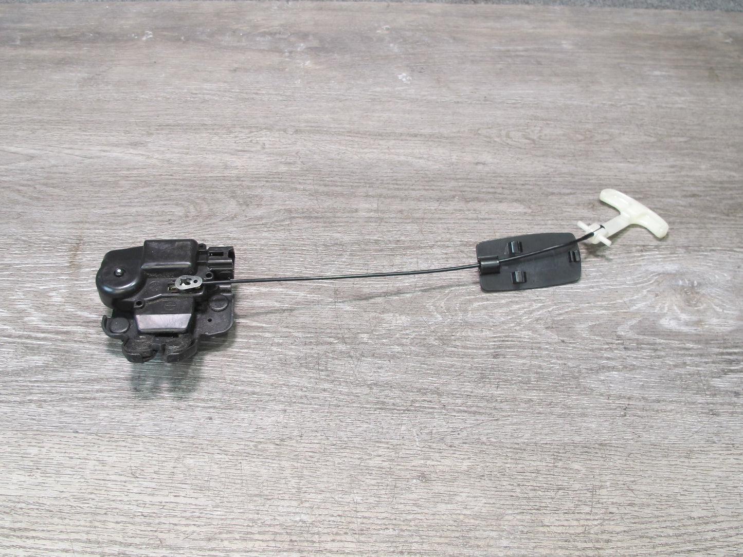 04-09 Nissan 350Z Z33 Convertible Rear Trunk Lid Lock Latch Actuator OEM