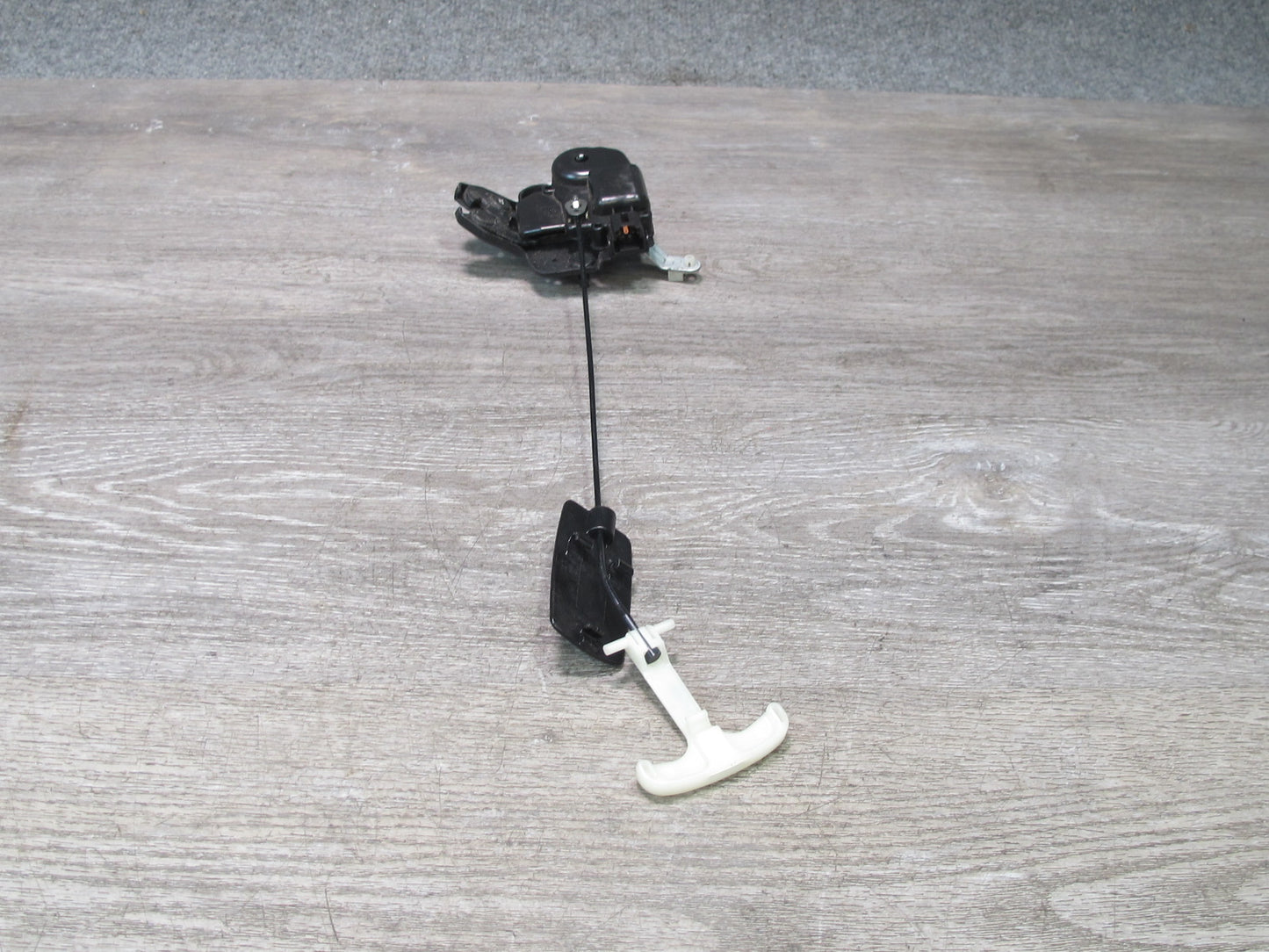 04-09 Nissan 350Z Z33 Convertible Rear Trunk Lid Lock Latch Actuator OEM