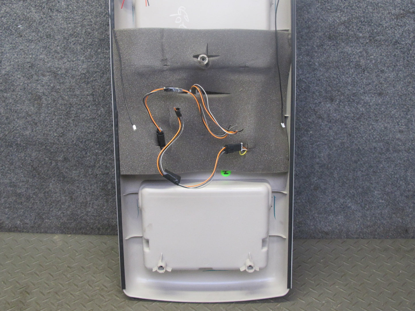 2003-2007 Hummer H2 Rear Overhead Console Dome Reading Light 10358891