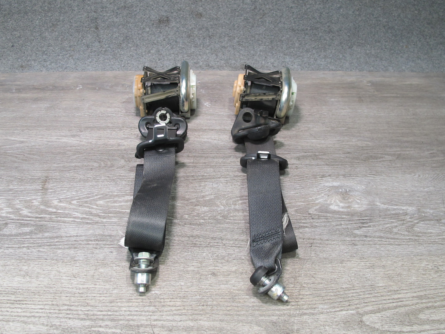 07-09 NISSAN 350Z Z33 FRONT LEFT & RIGHT SIDE SEATBELT RETRACTOR SET OEM