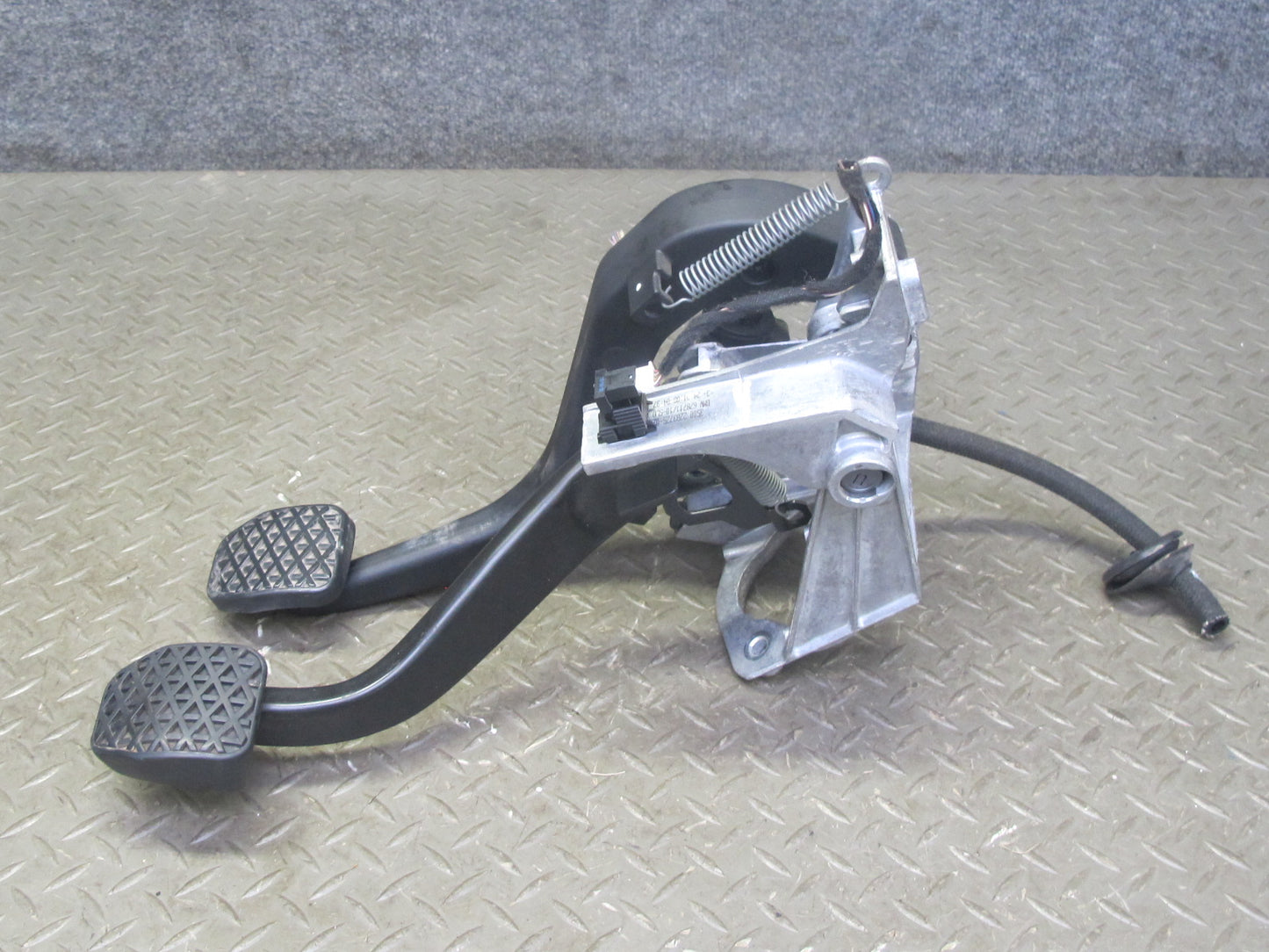08-13 BMW E90 E92 M3 Under Dash Knee M/T Clutch Brake Gas Acceleration Pedal Set