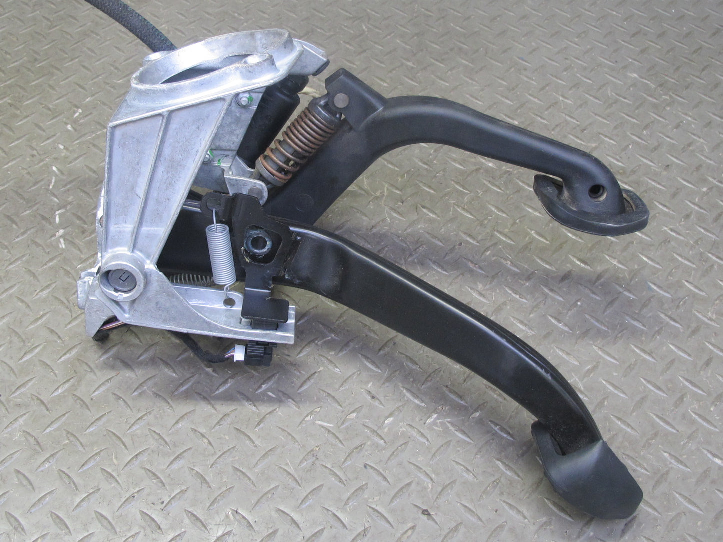 08-13 BMW E90 E92 M3 Under Dash Knee M/T Clutch Brake Gas Acceleration Pedal Set