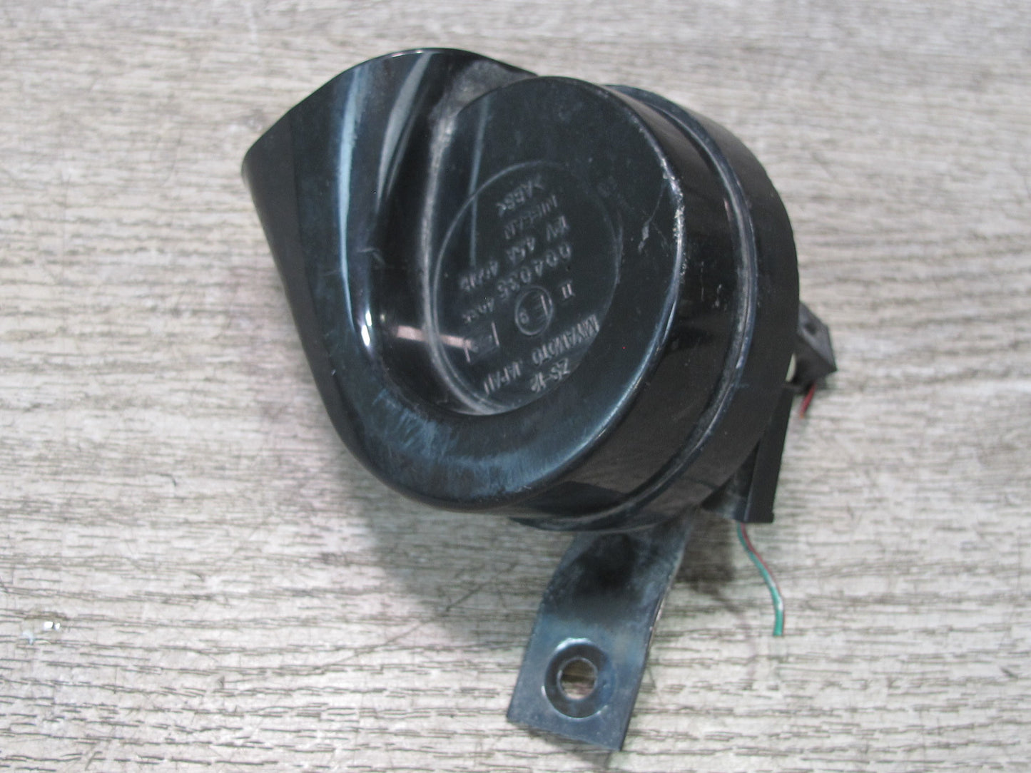 03-09 Nissan 350Z Z33 Set of 2 High & Low Tone Note Pitch Horn Signal OEM
