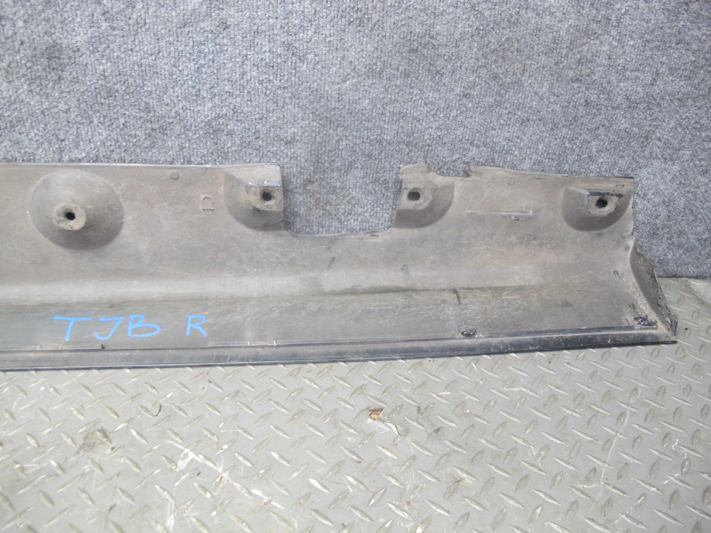 01-06 BMW E46 325Ci 330Ci ZHP 2-DOOR Right Side Skirt Rocker Panel Molding OEM