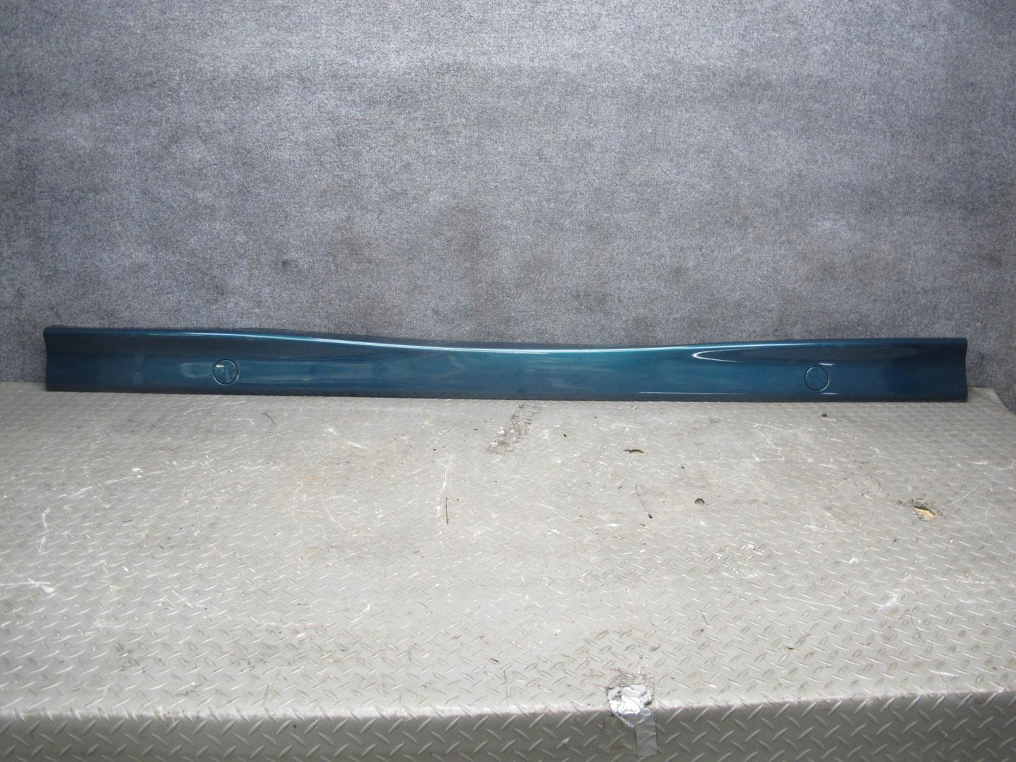 94-99 BMW E36 328iC Coupe Convertible Right Side Skirt Rocker Panel Molding OEM