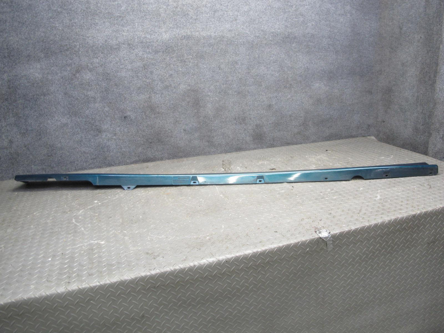 94-99 BMW E36 328iC Coupe Convertible Right Side Skirt Rocker Panel Molding OEM