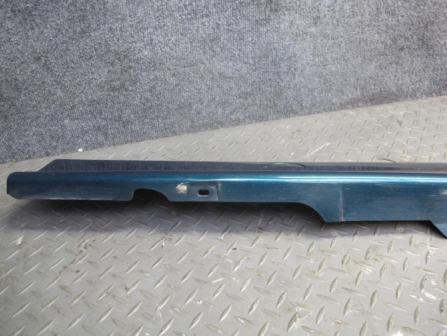 94-99 BMW E36 328iC Coupe Convertible Right Side Skirt Rocker Panel Molding OEM
