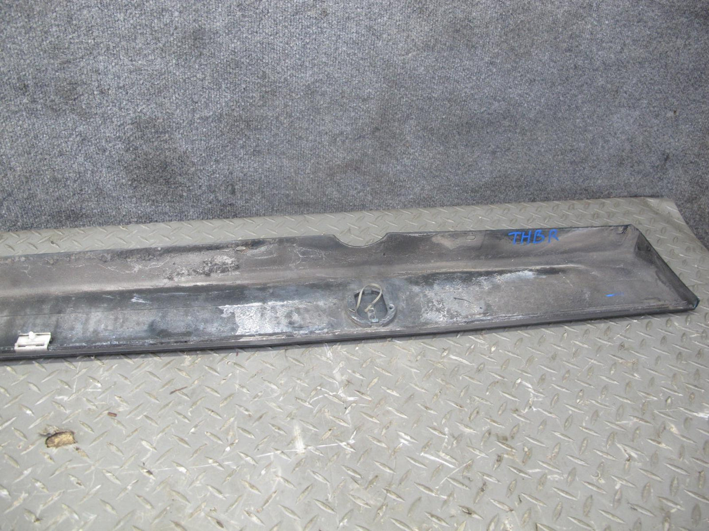 94-99 BMW E36 328iC Coupe Convertible Right Side Skirt Rocker Panel Molding OEM