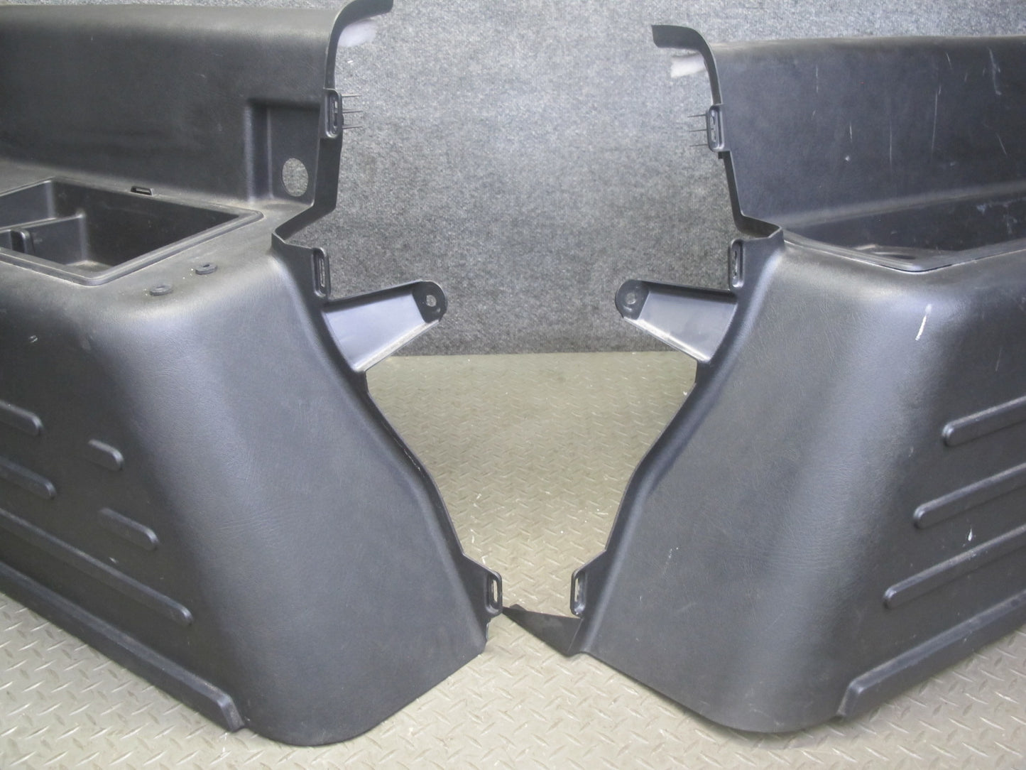 2005-2007 Hummer H2 Rear Left & Right Trunk Quarter Trim Cover Panel Set of 2