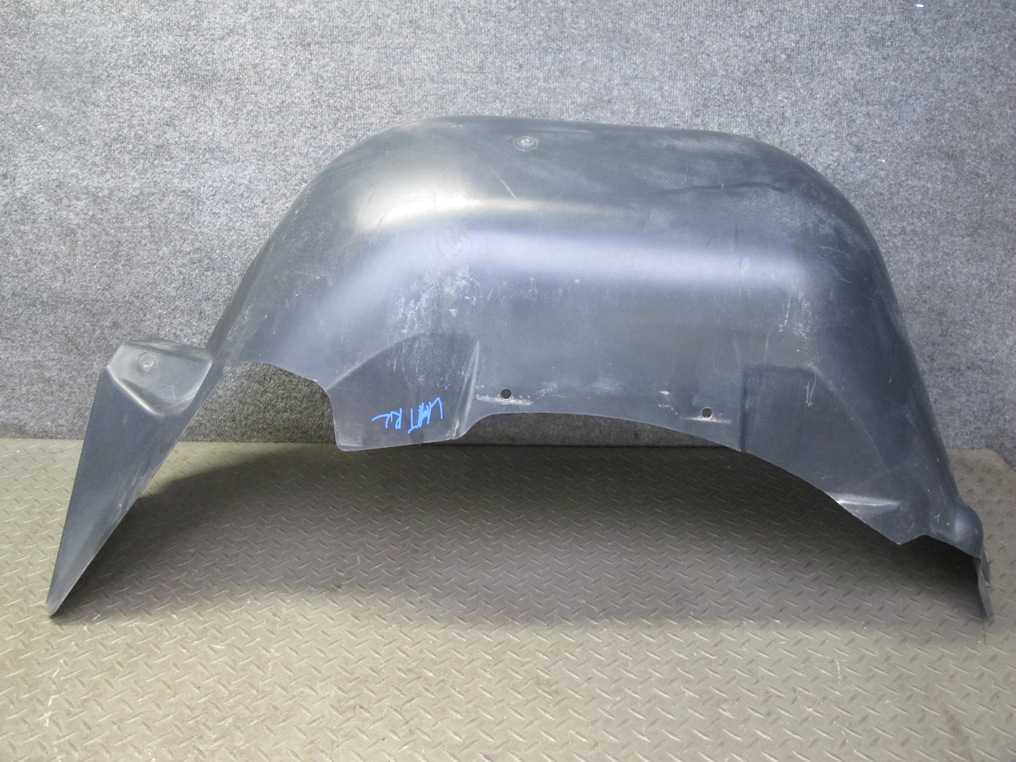 2003-2009 Hummer H2 Rear Left Wheel Fender Liner Splash Guard Shield 15111879