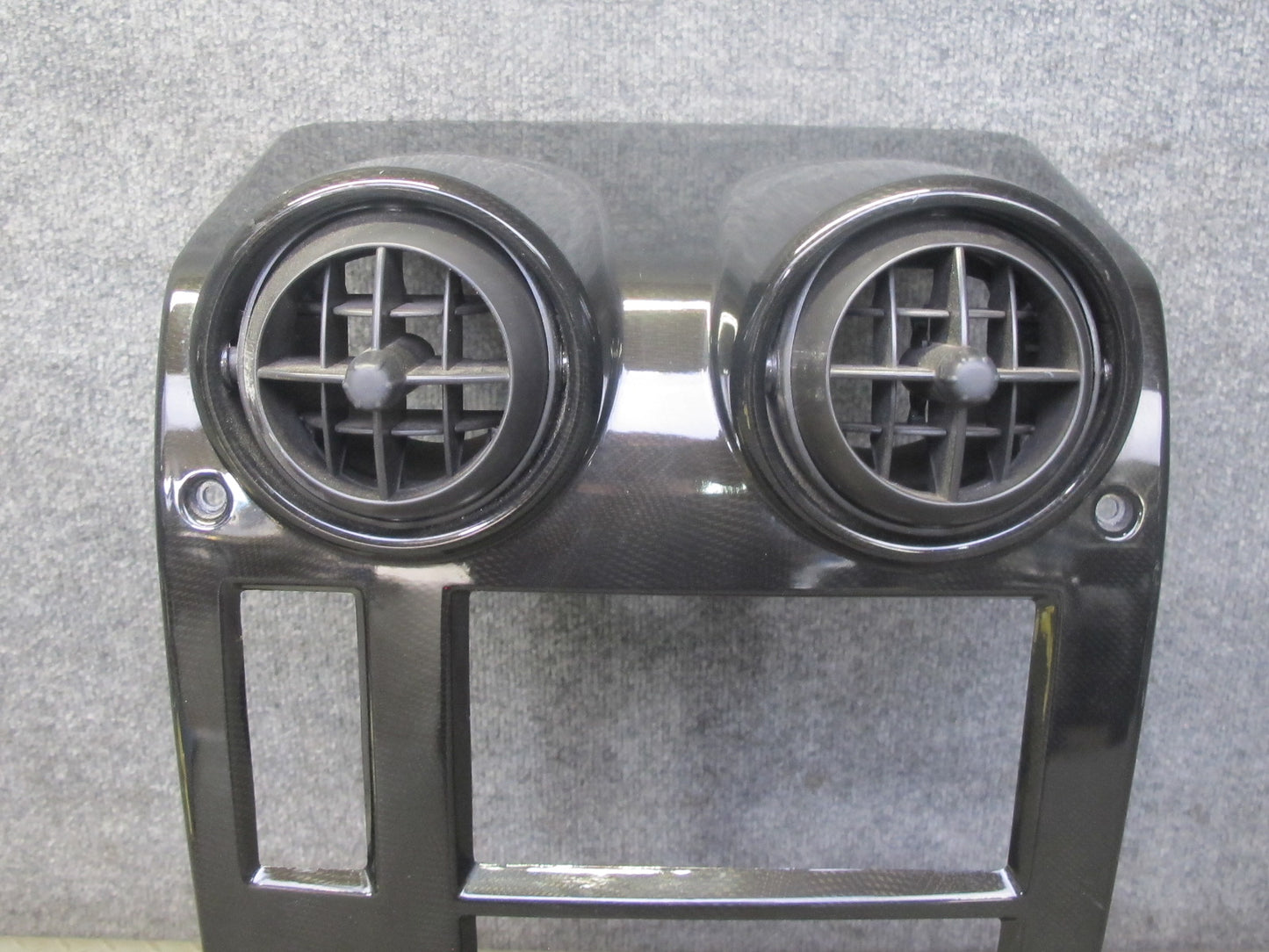 2003-2007 Hummer H2 Dash Center Radio Trim Bezel Panel Carbon Style 10357186