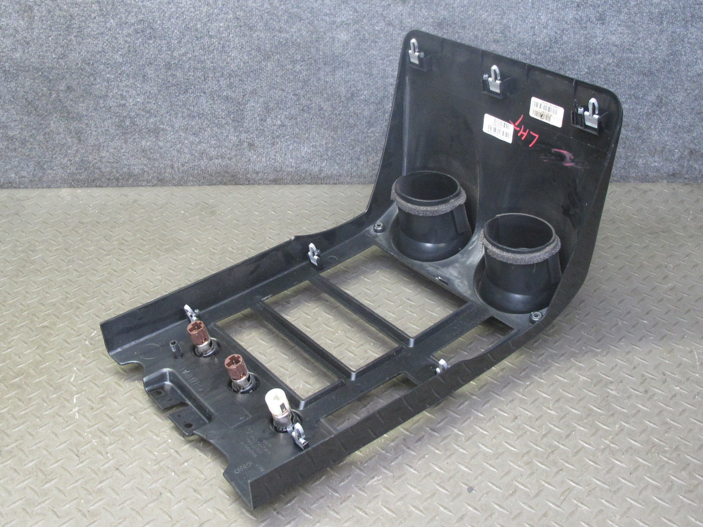 2003-2007 Hummer H2 Dash Center Radio Trim Bezel Panel Carbon Style 10357186