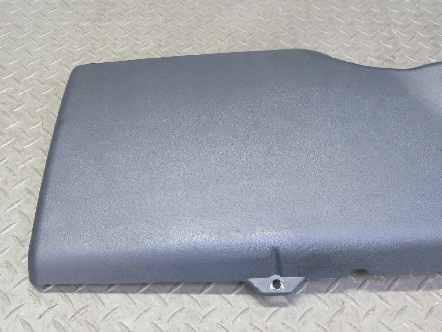 2003-2007 Hummer H2 Dash Front Left Lower Knee Trim Cover Panel 15058424