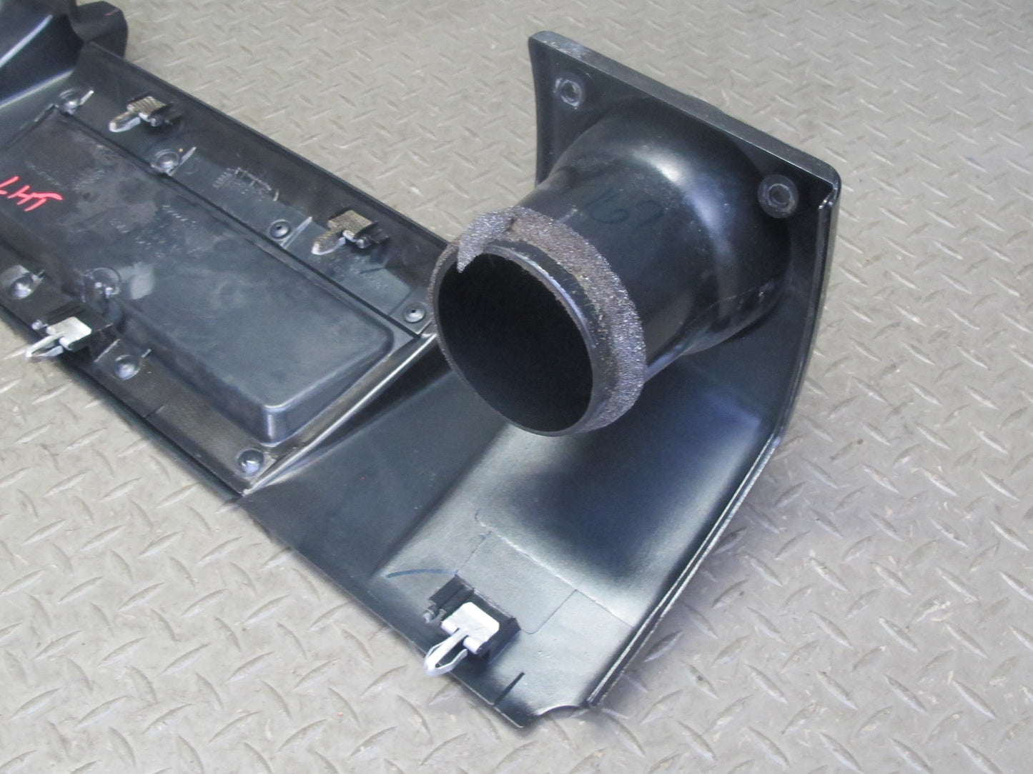 2005-2007 Hummer H2 Dash Front Right Upper Trim Panel w Air Vent