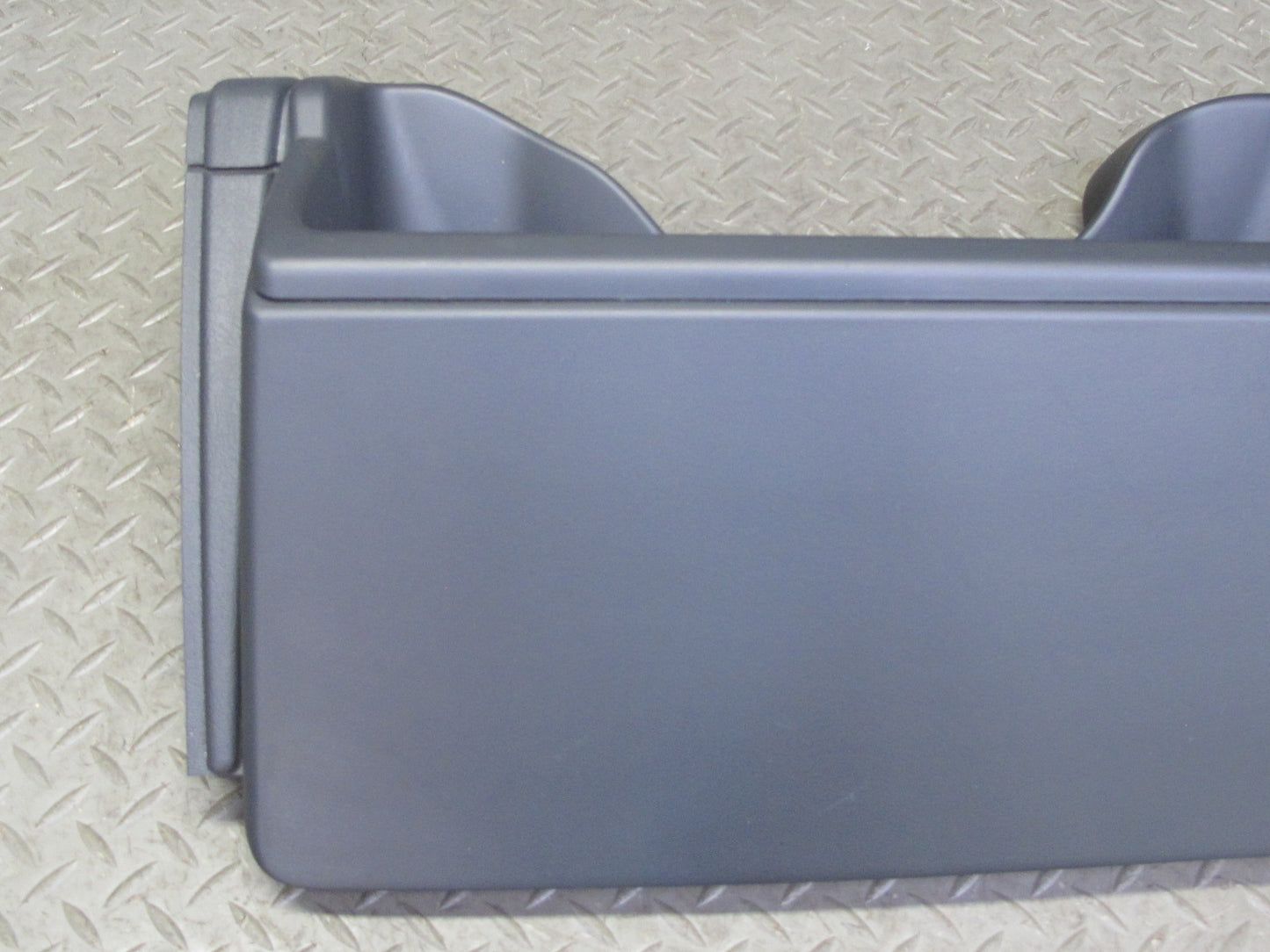 2003-2007 Hummer H2 Dash Instrument Panel Speedometer Trim Bezel Panel 15177439