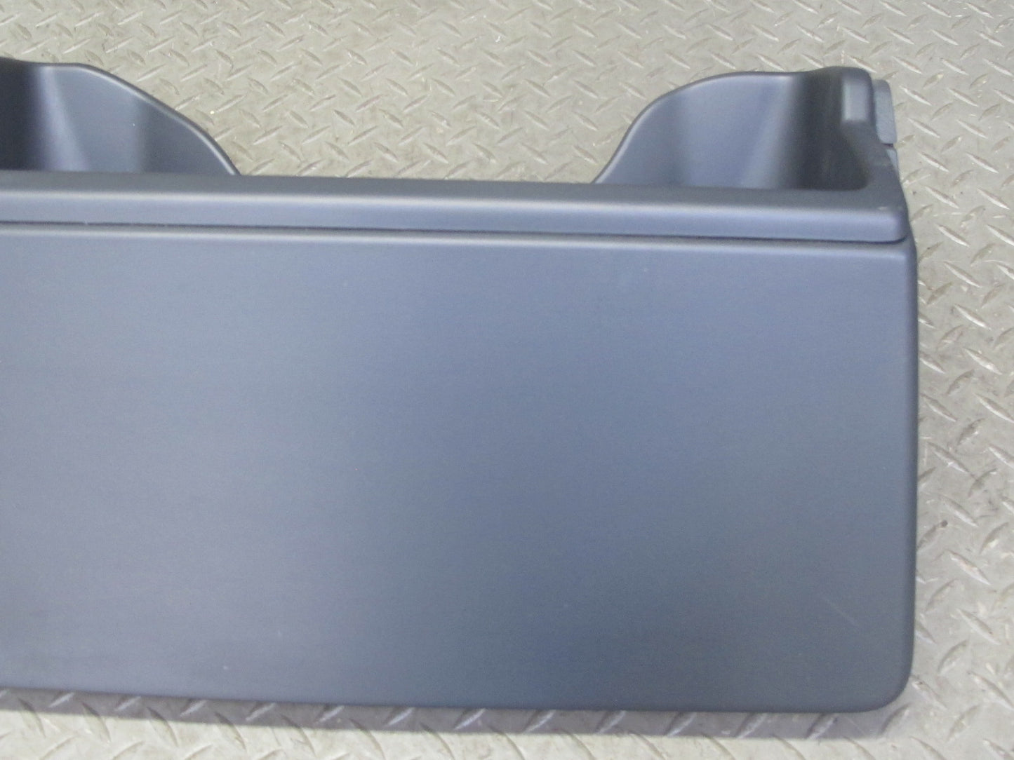 2003-2007 Hummer H2 Dash Instrument Panel Speedometer Trim Bezel Panel 15177439