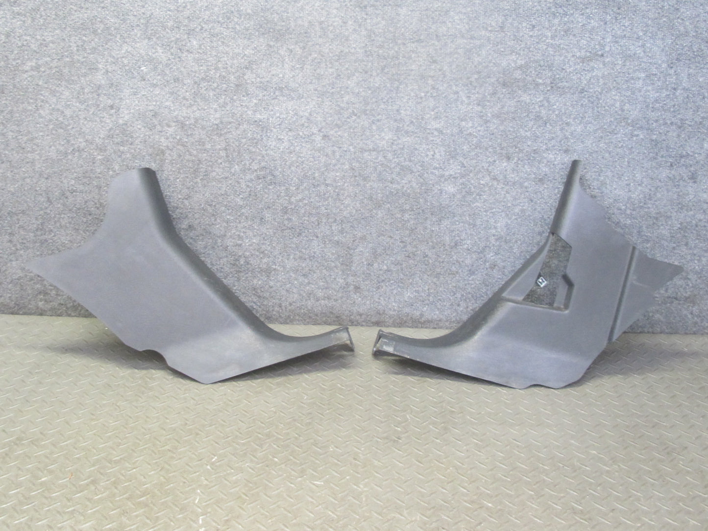 2003-2009 Hummer H2 Front Left & Right Lower Kick Trim Cover Panel Set of 2