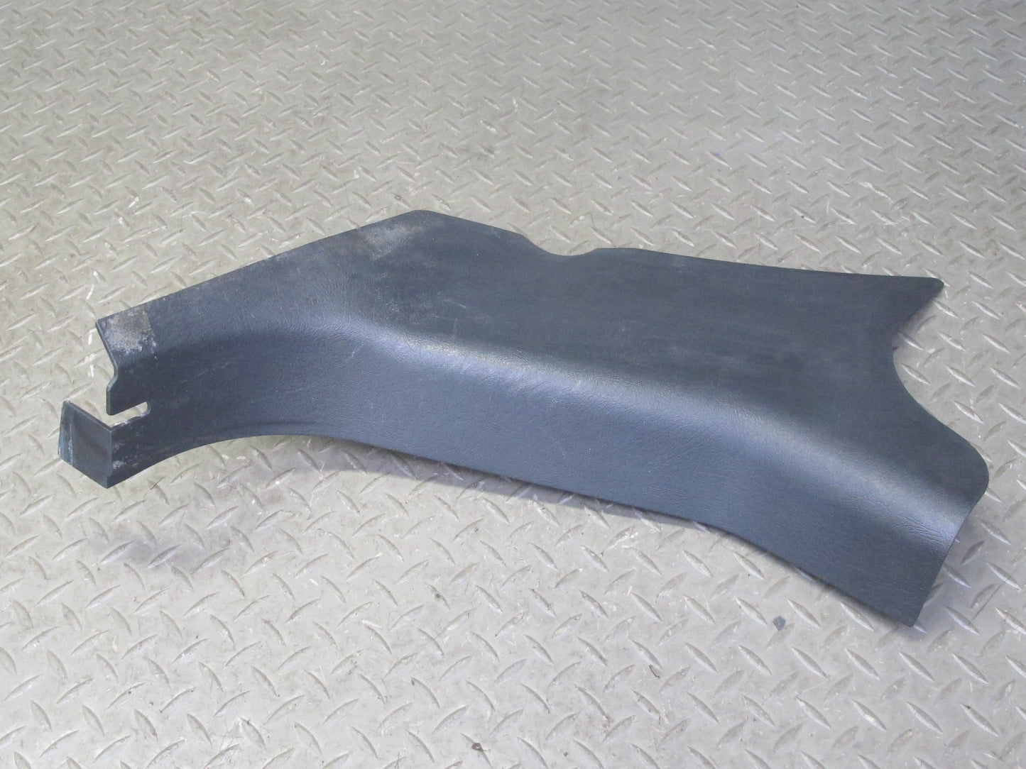 2003-2009 Hummer H2 Front Left & Right Lower Kick Trim Cover Panel Set of 2