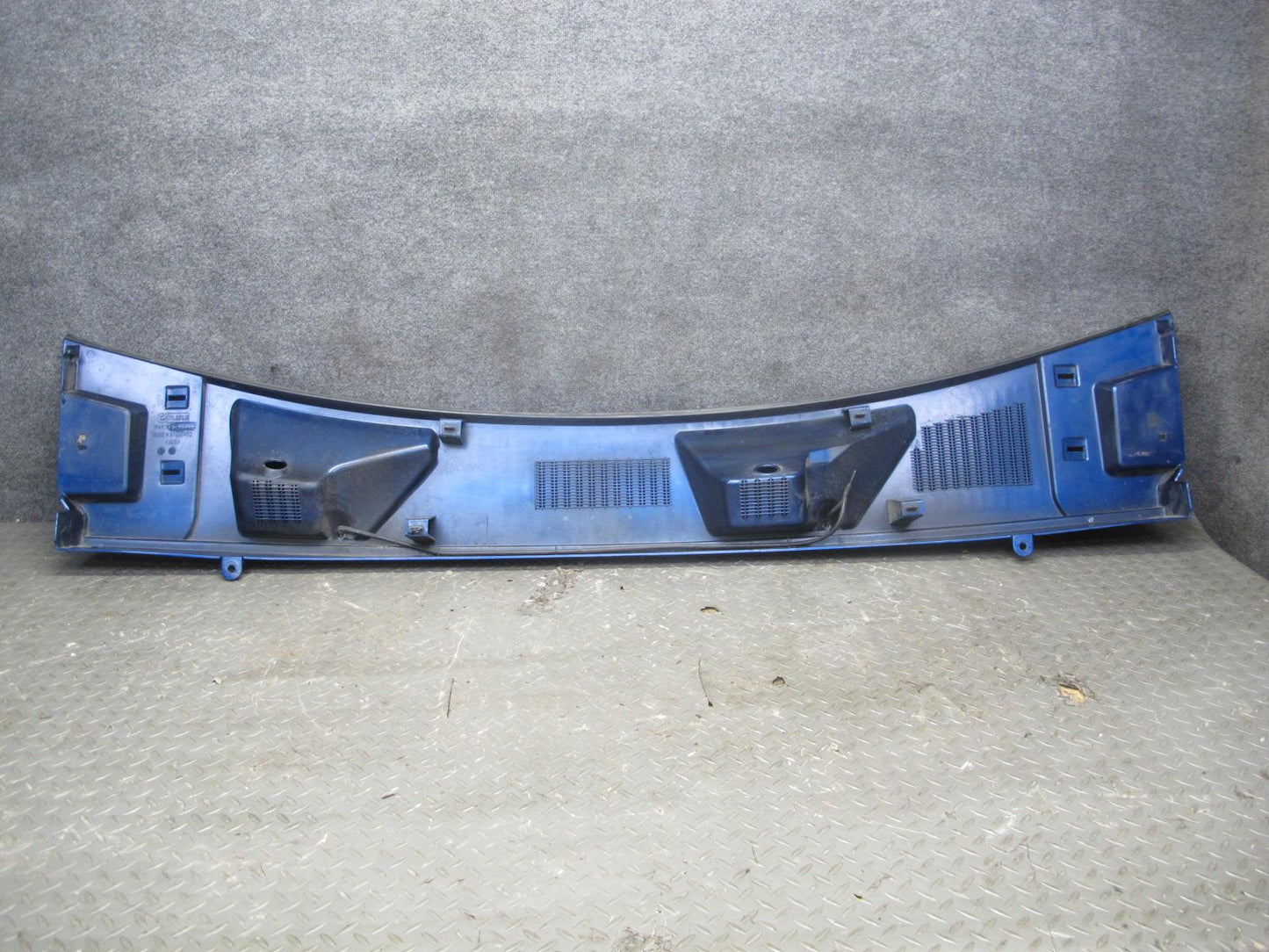 2003-2009 Hummer H2 Windshield Wiper Cowl Vent Trim Panel Pacific Blue 15211663