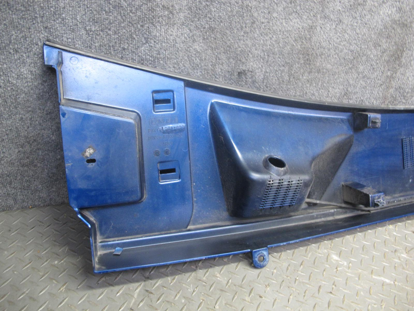 2003-2009 Hummer H2 Windshield Wiper Cowl Vent Trim Panel Pacific Blue 15211663