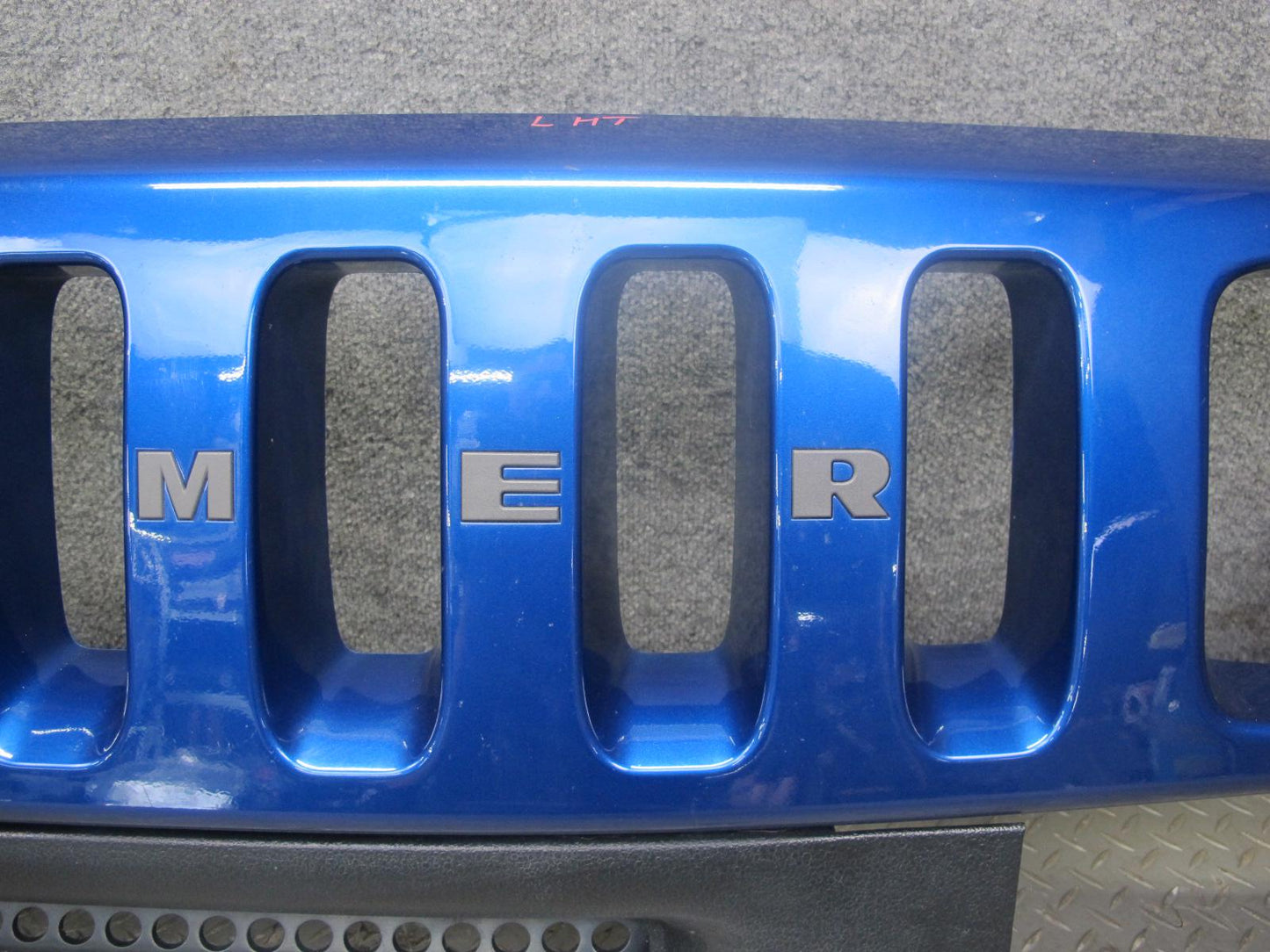 2003-2007 Hummer H2 Front Bumper Radiator Upper Grille Pacific Blue 15777617