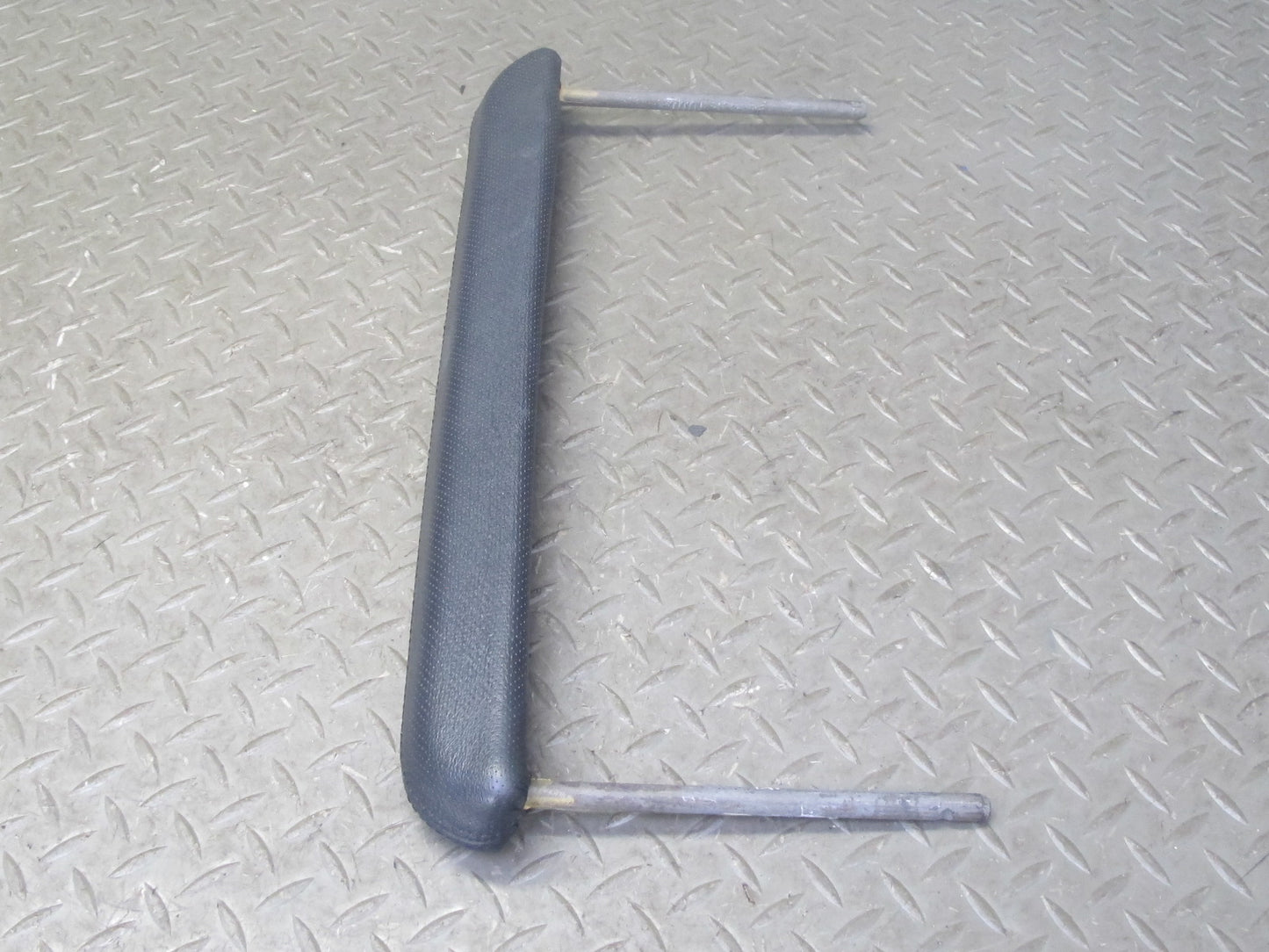 2003-2007 Hummer H2 Dash Front Right Grip Grab Handle Bar