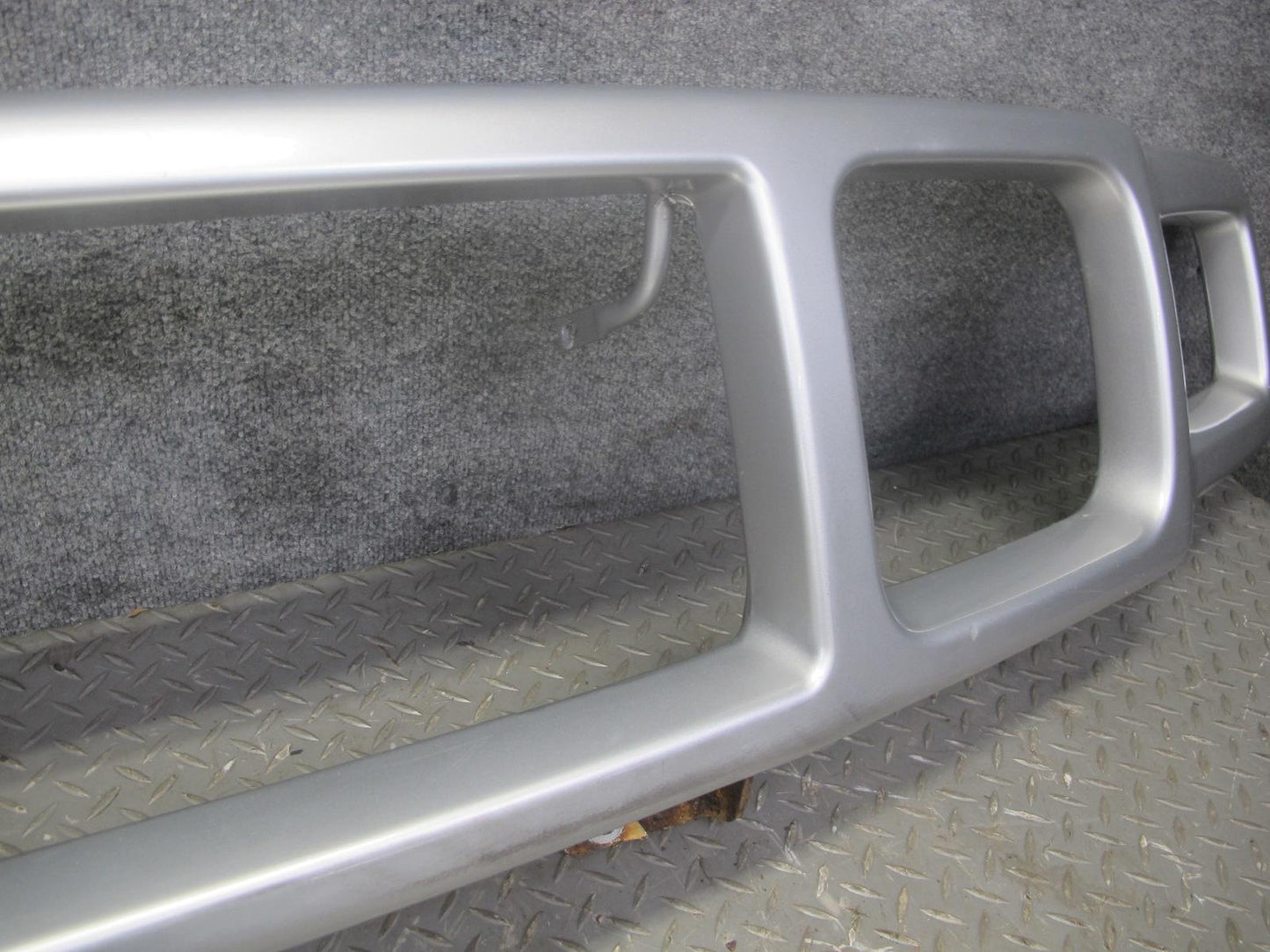 2003-2007 Hummer H2 Front Bumper Radiator Grille Guard 15290411