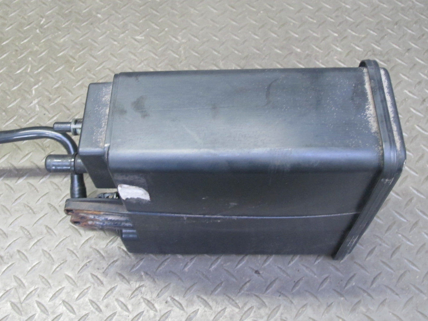 2004-2007 Hummer H2 Emission Fuel Vapor Evap Vapor Charcoal Canister w Solenoid