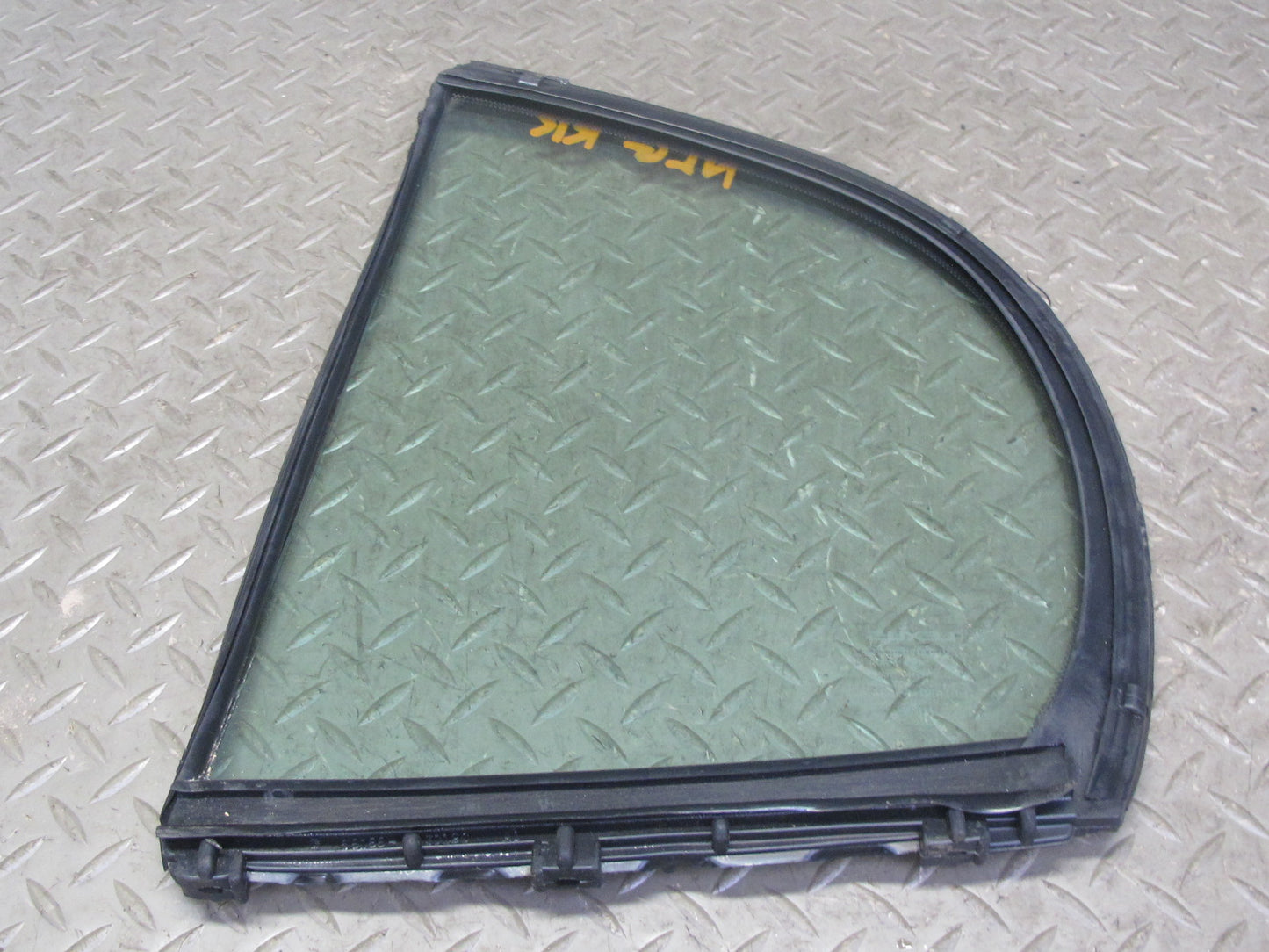 01-05 Lexus JZS160L GS430 GS300 Rear Right Quarter Window Glass OEM