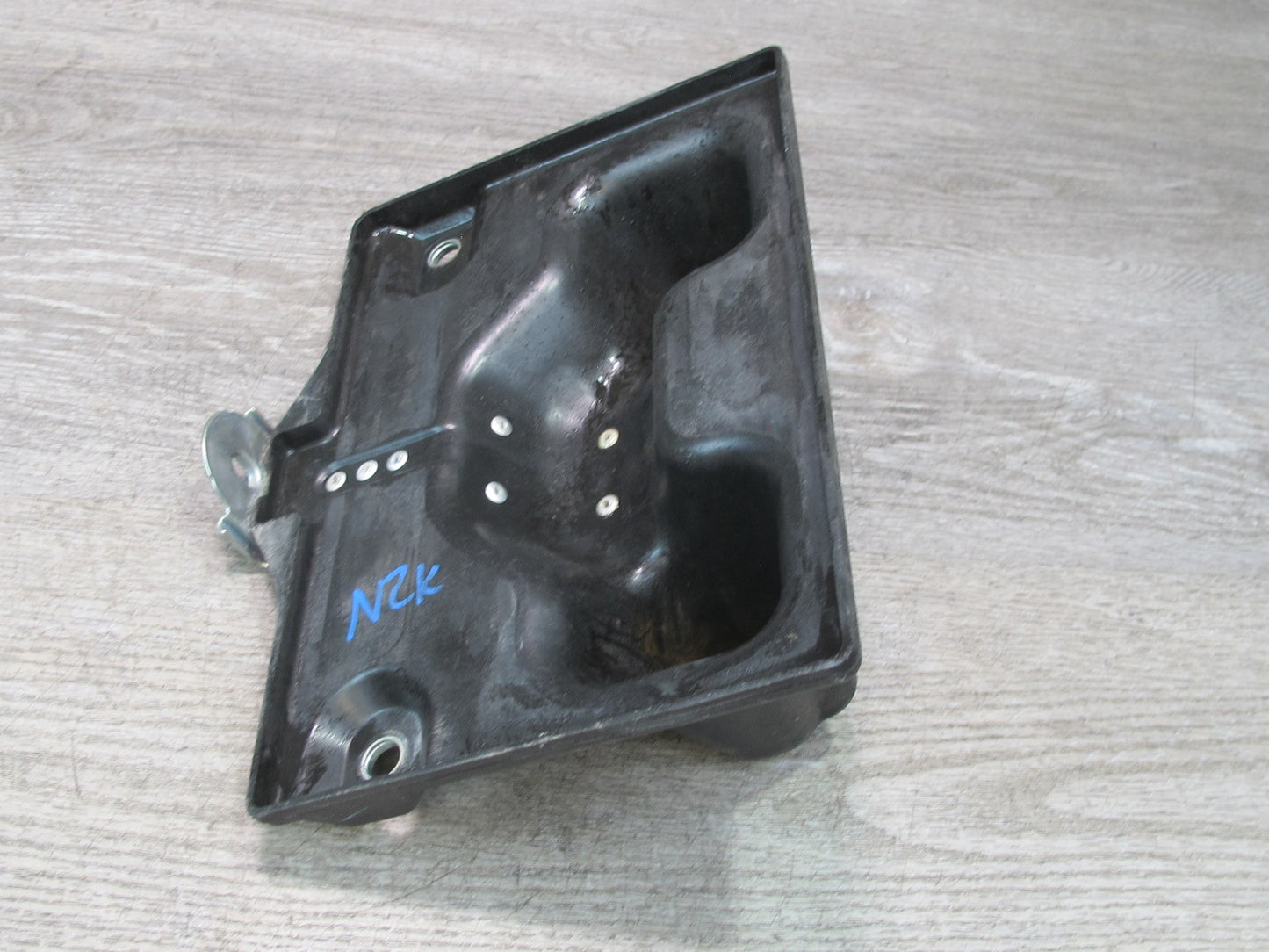 03-09 Nissan 350Z Z33 Battery Tray Holder 64866-AL500 OEM