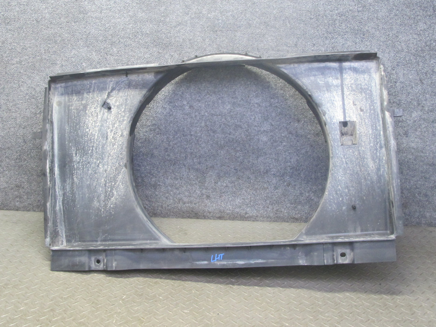 2003-2007 Hummer H2 6.0L Engine Motor Coolant Radiator Fan Shroud