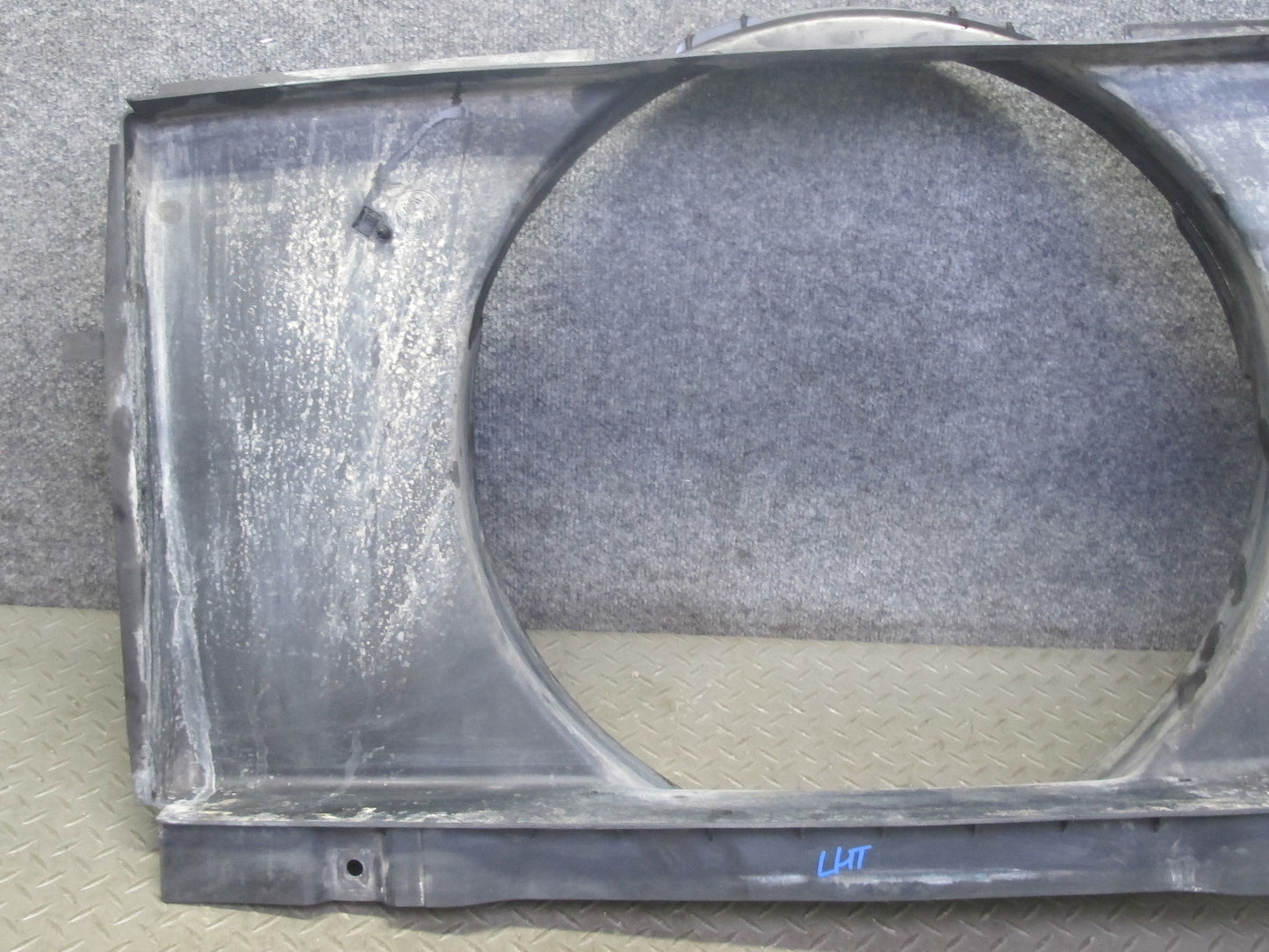 2003-2007 Hummer H2 6.0L Engine Motor Coolant Radiator Fan Shroud