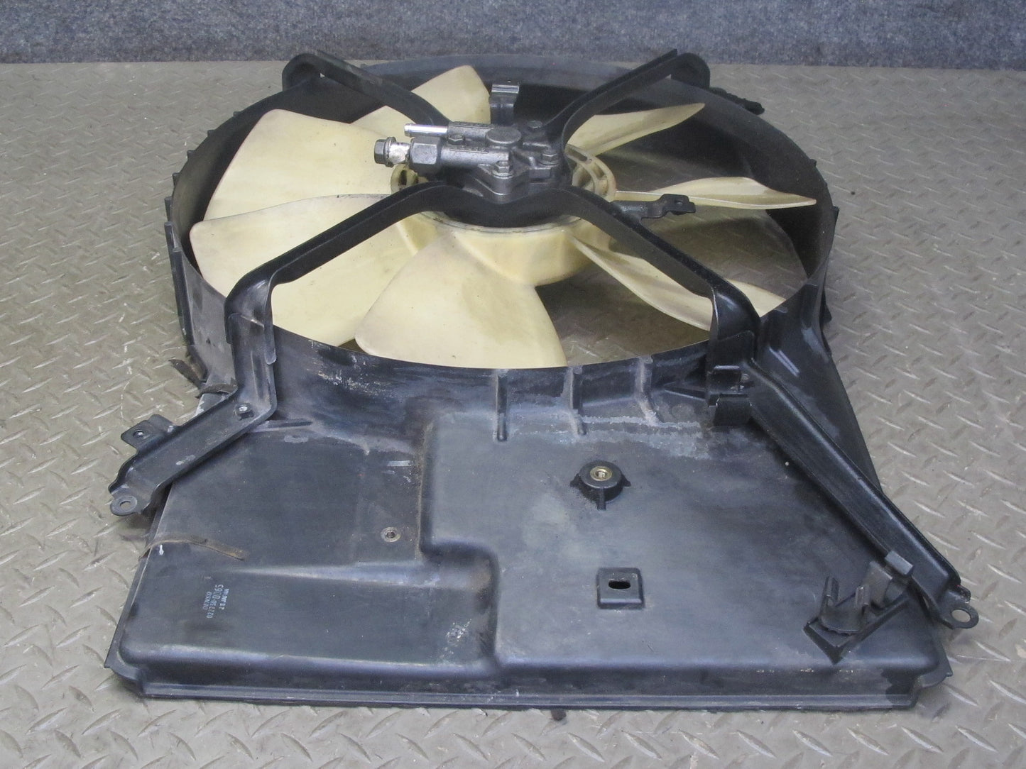 92-00 Lexus UZZ30L SC400 Engine Radiator Cooling Fan w Shroud OEM
