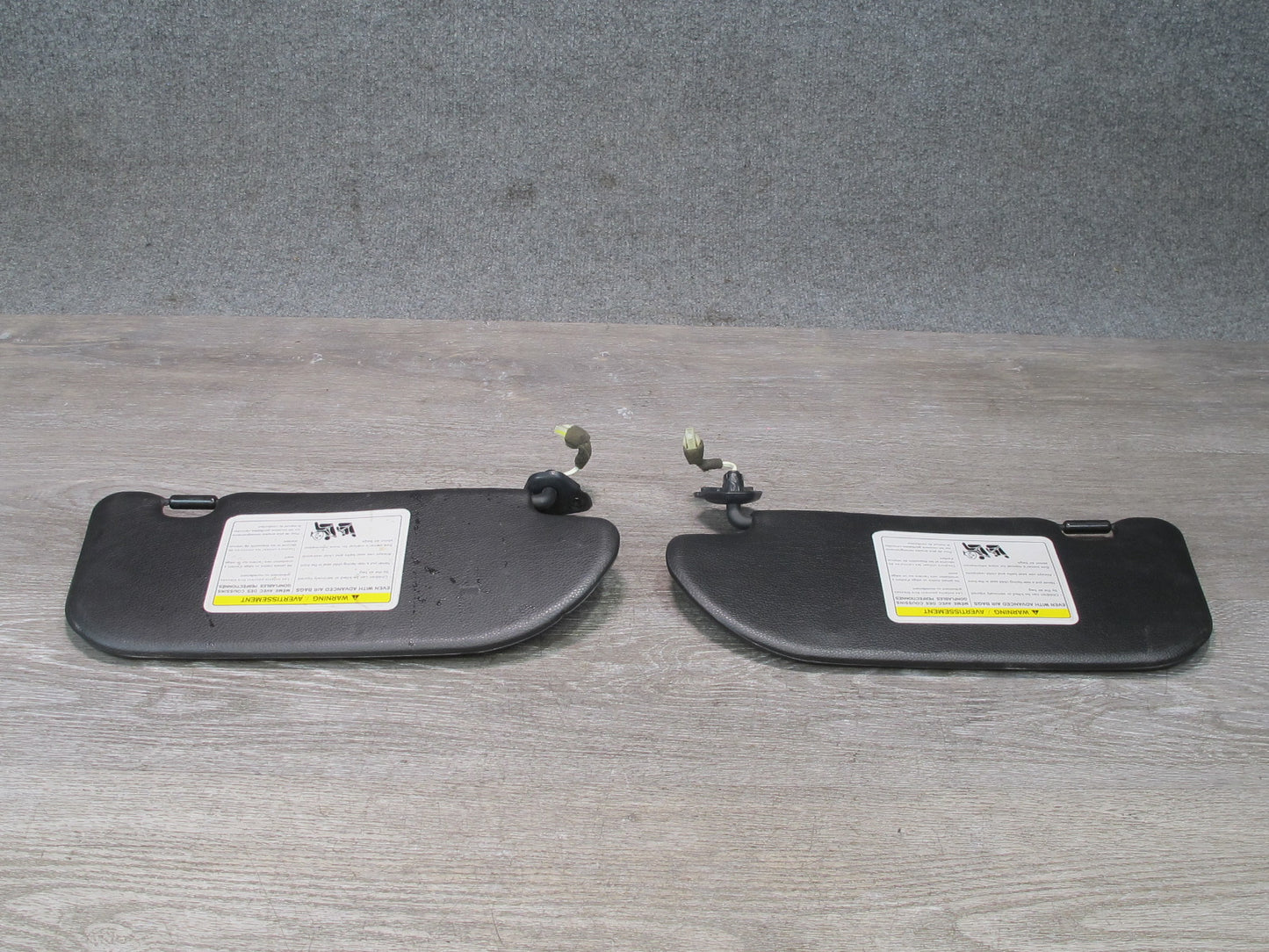 07-08 Nissan 350Z Z33 Convertible Set of 2 Left & Right Sun Visor Black OEM