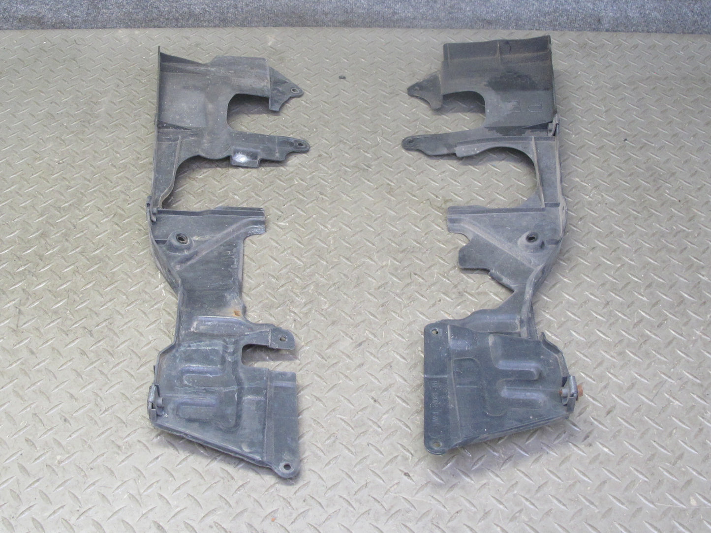 92-00 Lexus UZZ30L SC300 SC400 Set of 2 Under Engine Splash Shield Cover OEM
