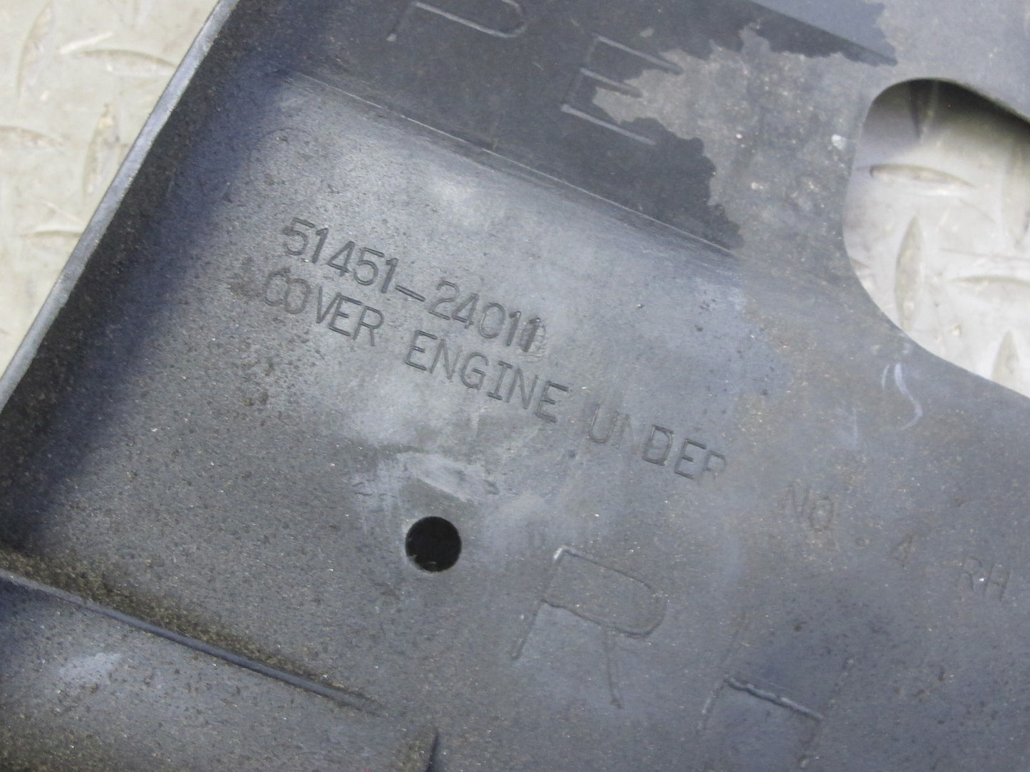 92-00 Lexus UZZ30L SC300 SC400 Set of 2 Under Engine Splash Shield Cover OEM