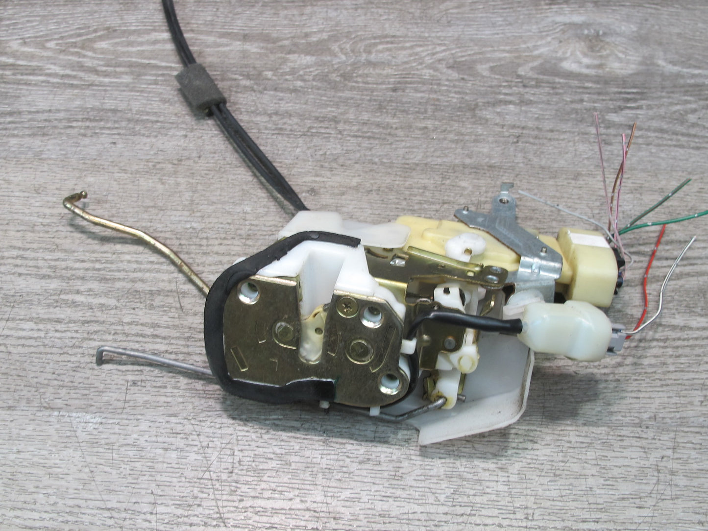 01-05 Lexus GS430 GS300 JZS160L Front Left Driver Door Lock Latch Actuator OEM