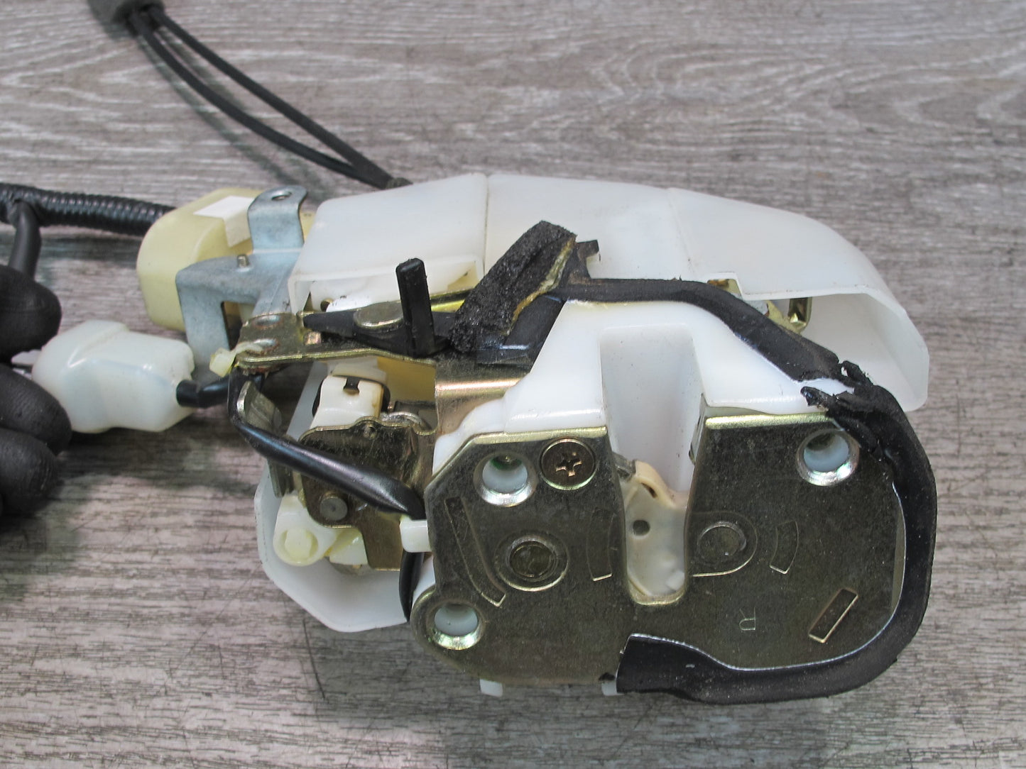 98-05 Lexus GZS160L GS400 GS430 GS300 Rear Right Door Lock Latch Actuator OEM