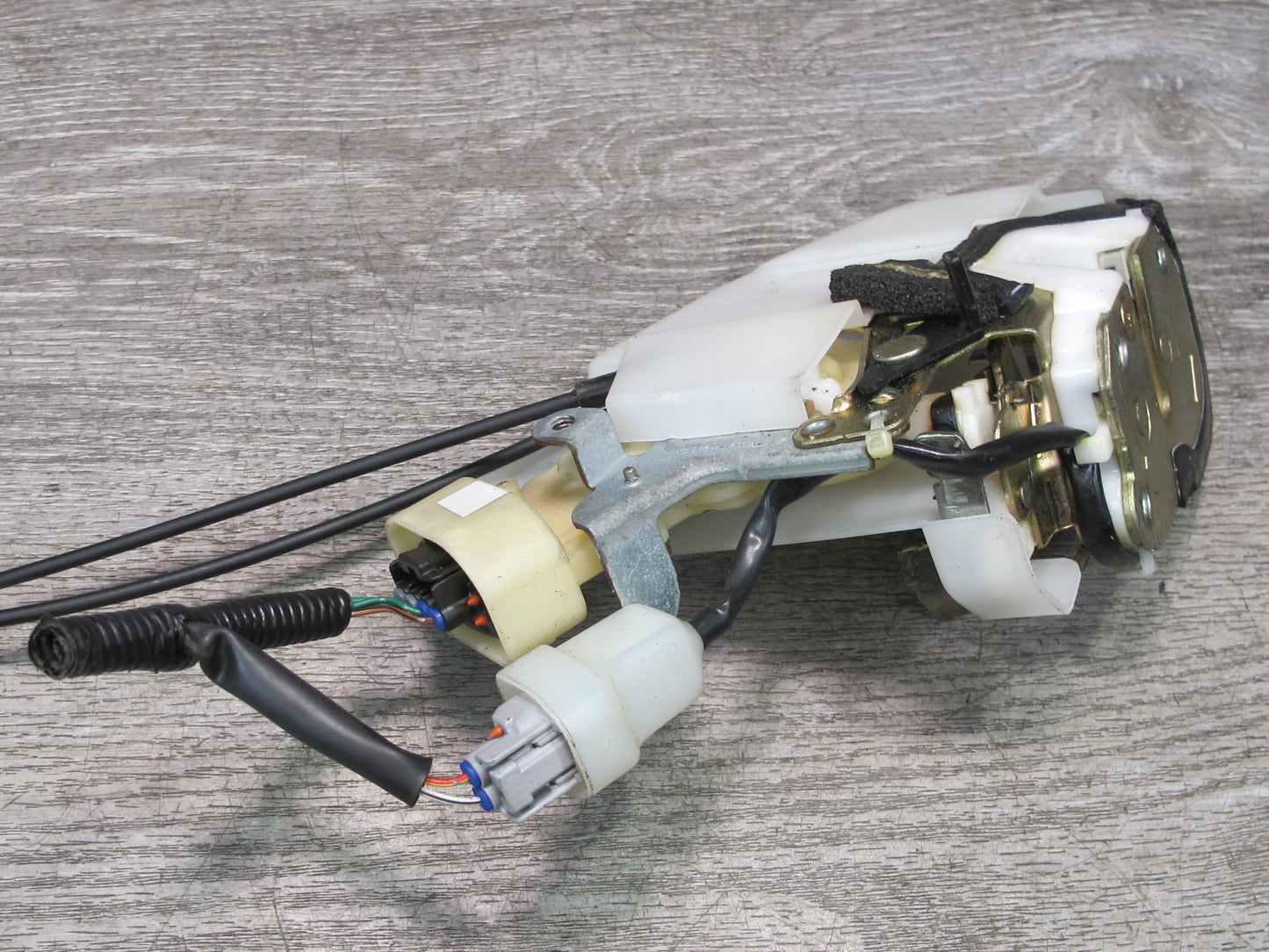 98-05 Lexus GZS160L GS400 GS430 GS300 Rear Right Door Lock Latch Actuator OEM