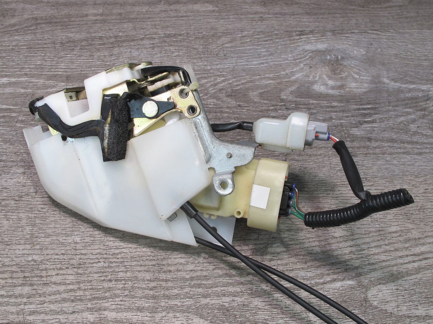 98-05 Lexus GZS160L GS400 GS430 GS300 Rear Right Door Lock Latch Actuator OEM