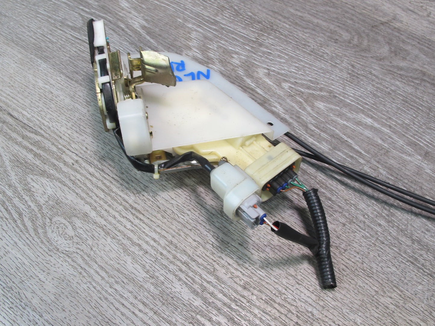 98-05 Lexus GZS160L GS400 GS430 GS300 Rear Right Door Lock Latch Actuator OEM