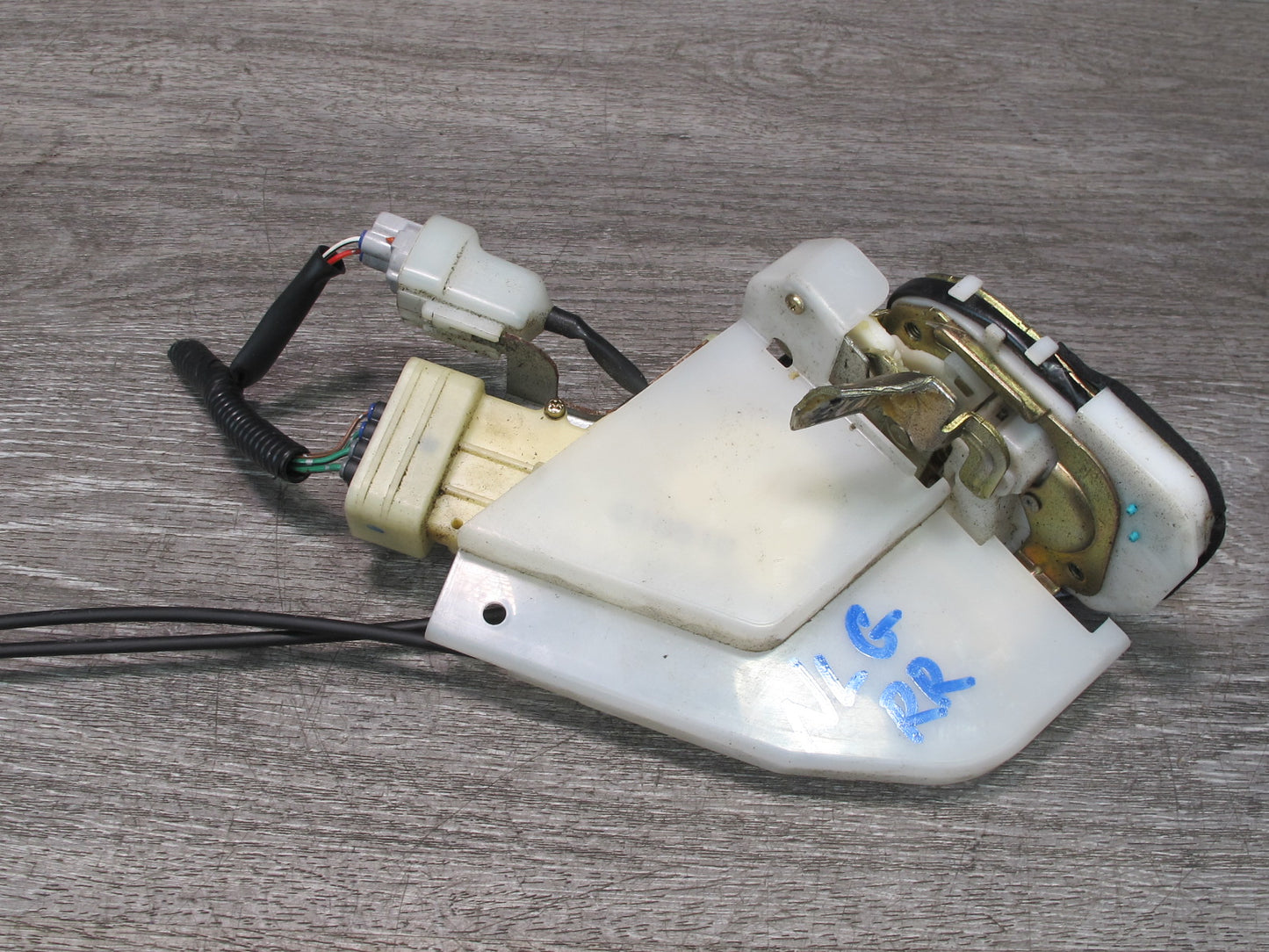 98-05 Lexus GZS160L GS400 GS430 GS300 Rear Right Door Lock Latch Actuator OEM