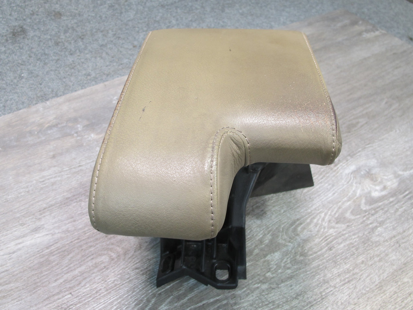 94-99 BMW E36 325iC 328iC Convertible Center Console Leather Armrest OEM