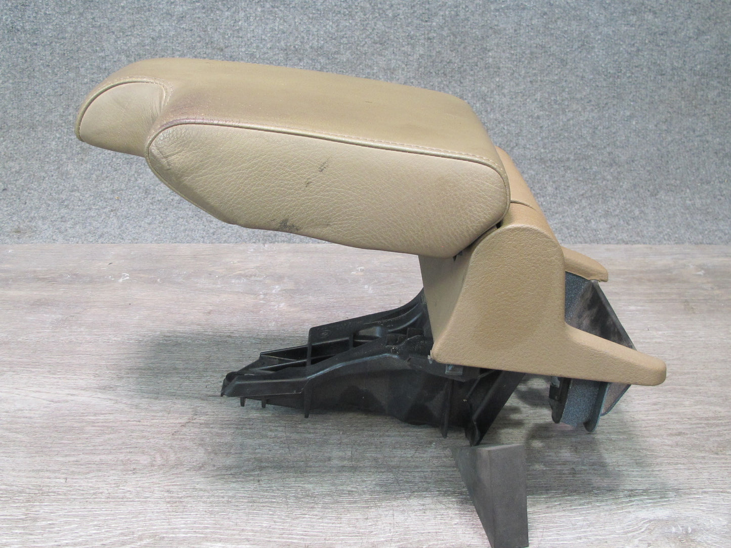 94-99 BMW E36 325iC 328iC Convertible Center Console Leather Armrest OEM