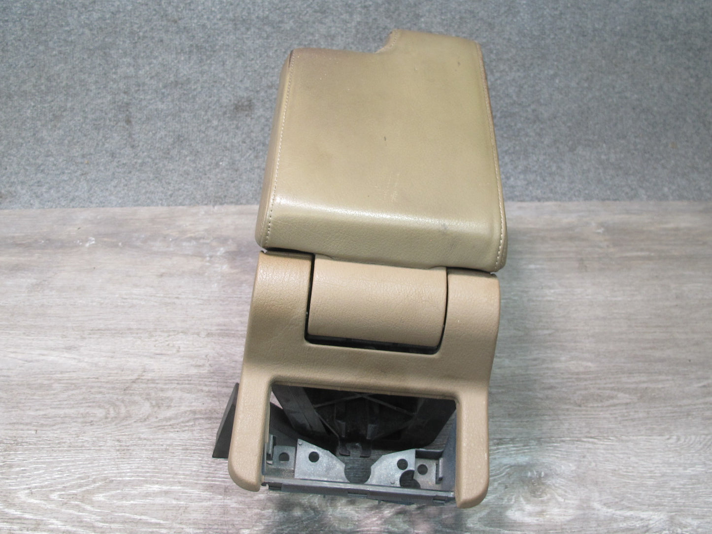 94-99 BMW E36 325iC 328iC Convertible Center Console Leather Armrest OEM