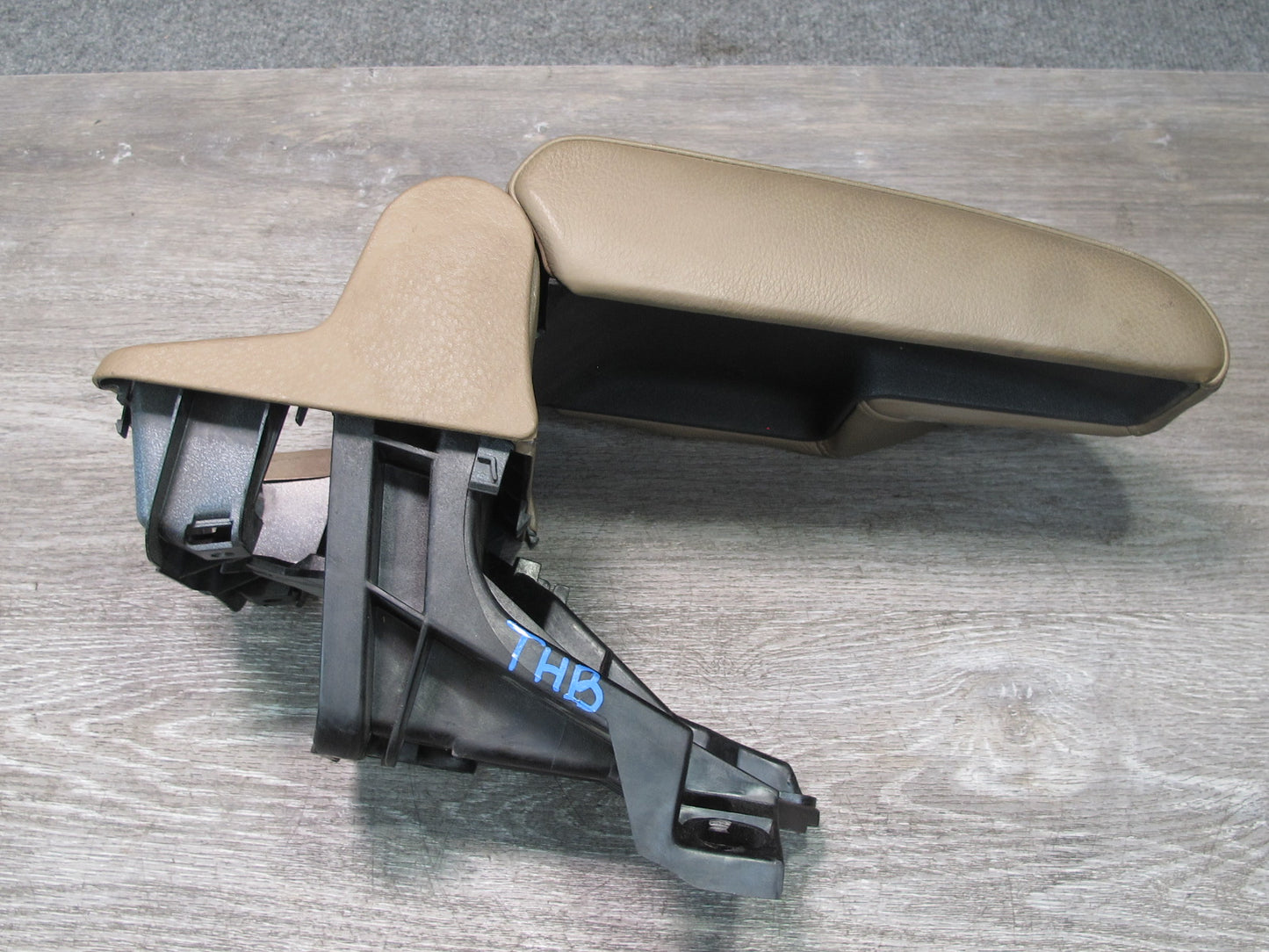 94-99 BMW E36 325iC 328iC Convertible Center Console Leather Armrest OEM