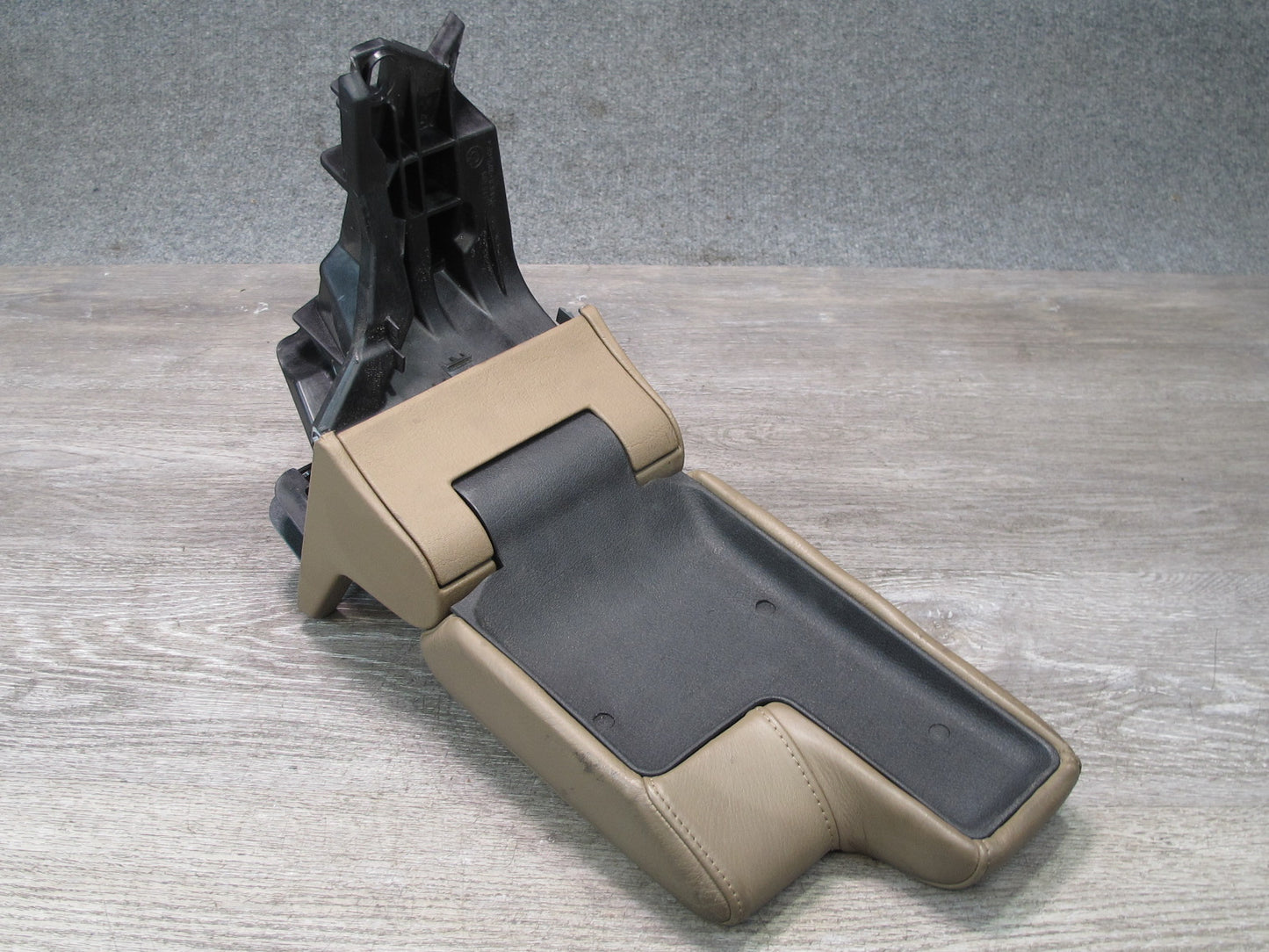 94-99 BMW E36 325iC 328iC Convertible Center Console Leather Armrest OEM